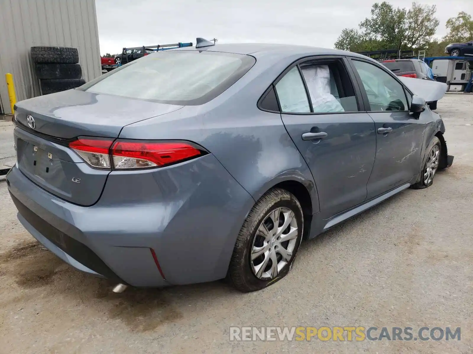 4 Photograph of a damaged car 5YFEPRAE2LP054717 TOYOTA COROLLA 2020