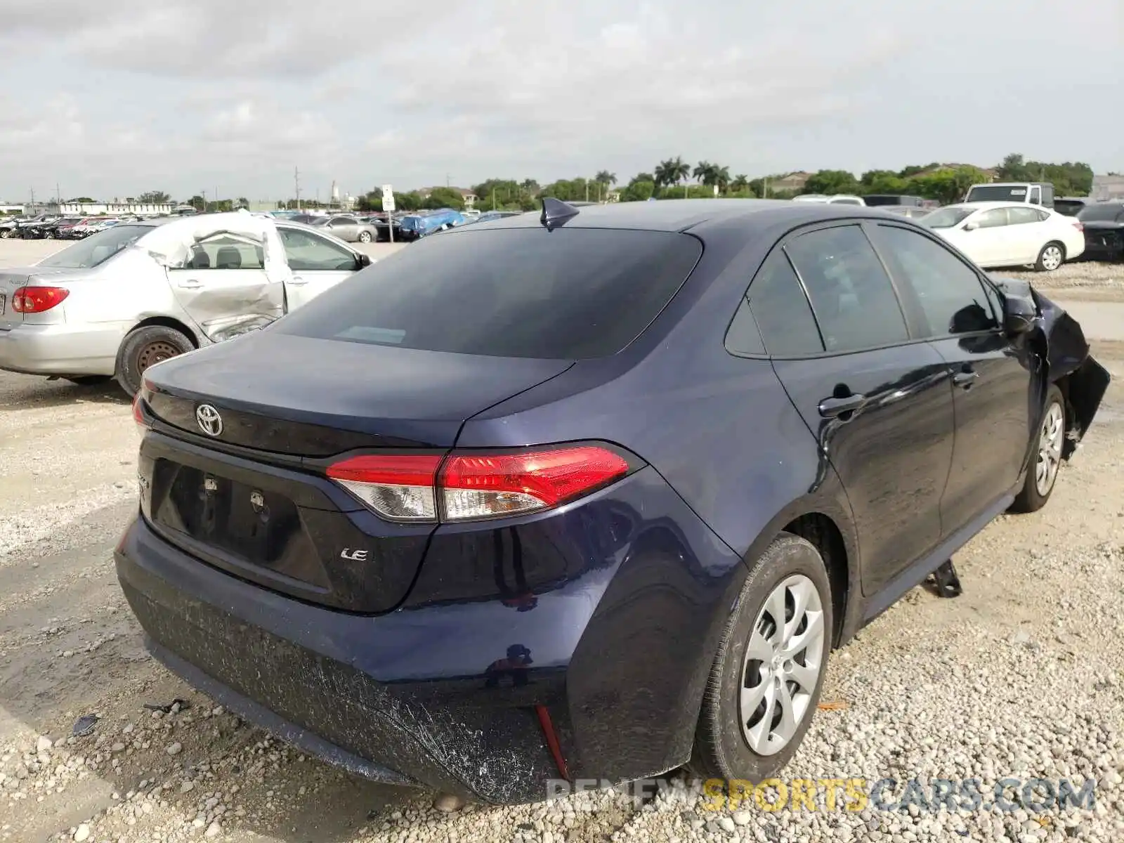 4 Photograph of a damaged car 5YFEPRAE2LP057133 TOYOTA COROLLA 2020