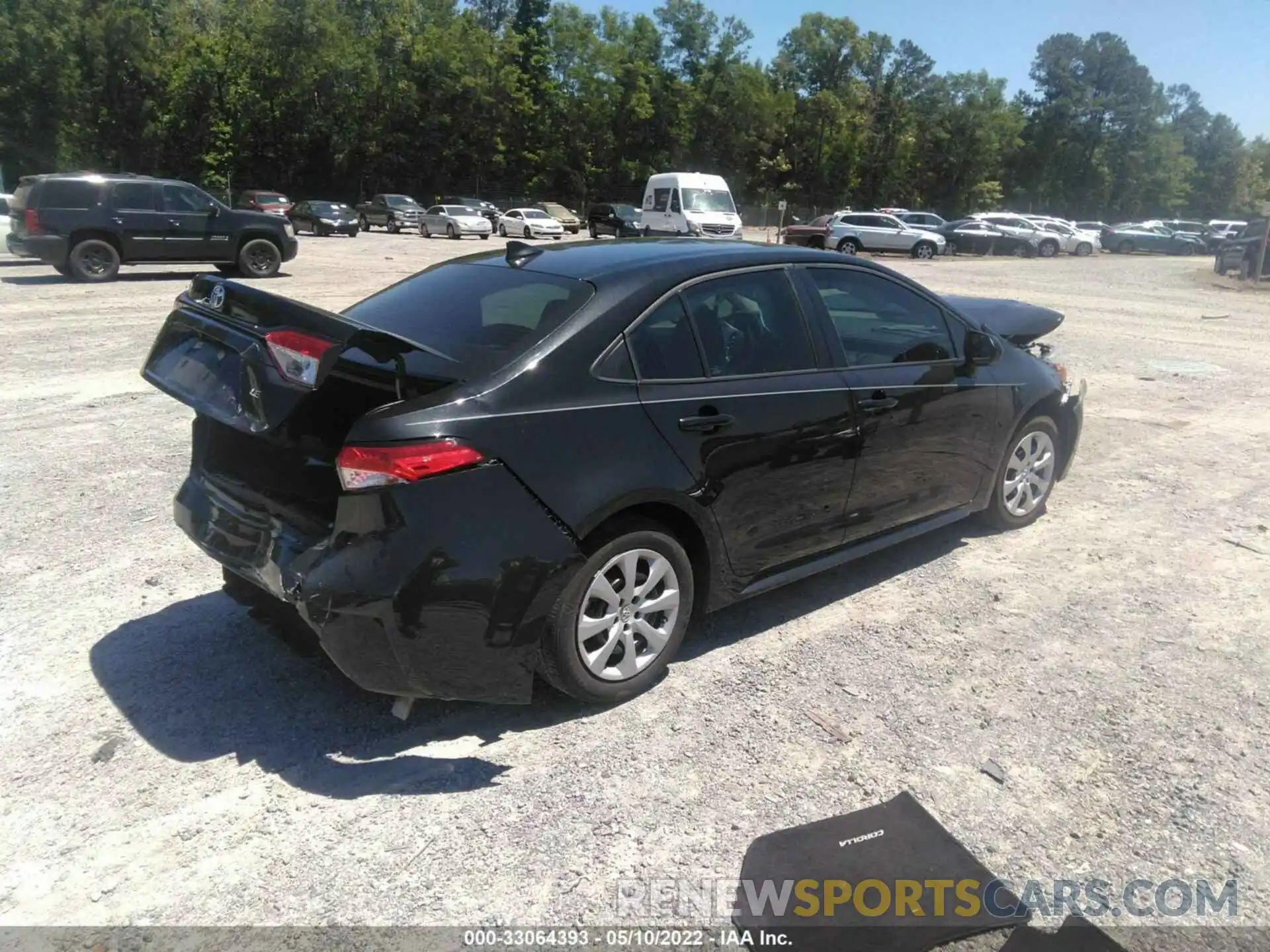 4 Photograph of a damaged car 5YFEPRAE2LP057875 TOYOTA COROLLA 2020