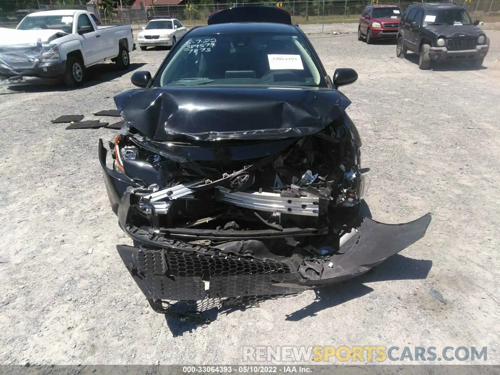 6 Photograph of a damaged car 5YFEPRAE2LP057875 TOYOTA COROLLA 2020