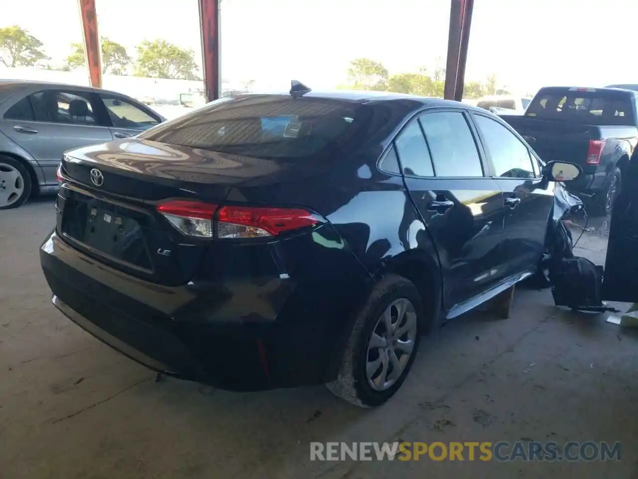 4 Photograph of a damaged car 5YFEPRAE2LP058301 TOYOTA COROLLA 2020