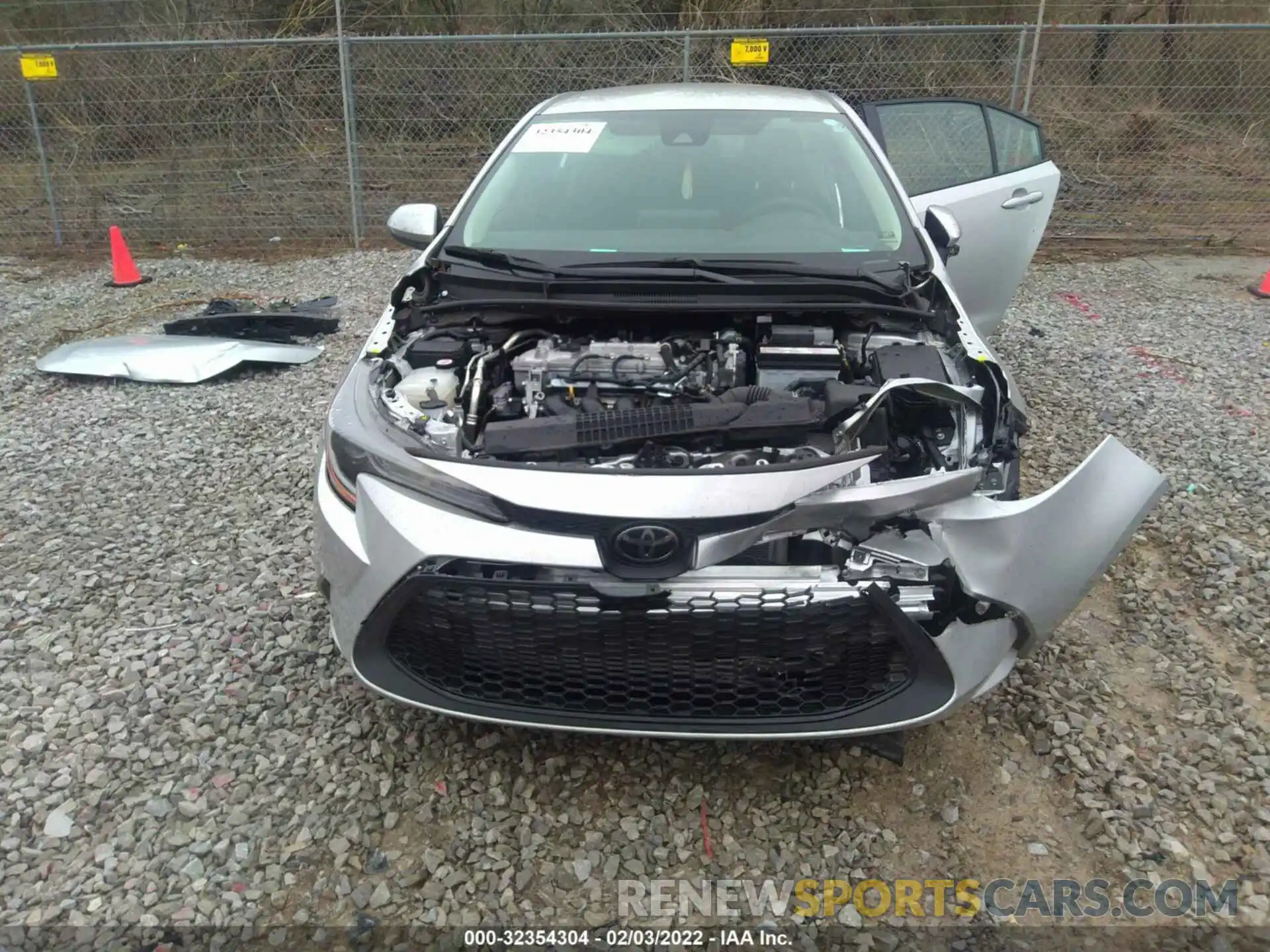 6 Photograph of a damaged car 5YFEPRAE2LP059075 TOYOTA COROLLA 2020