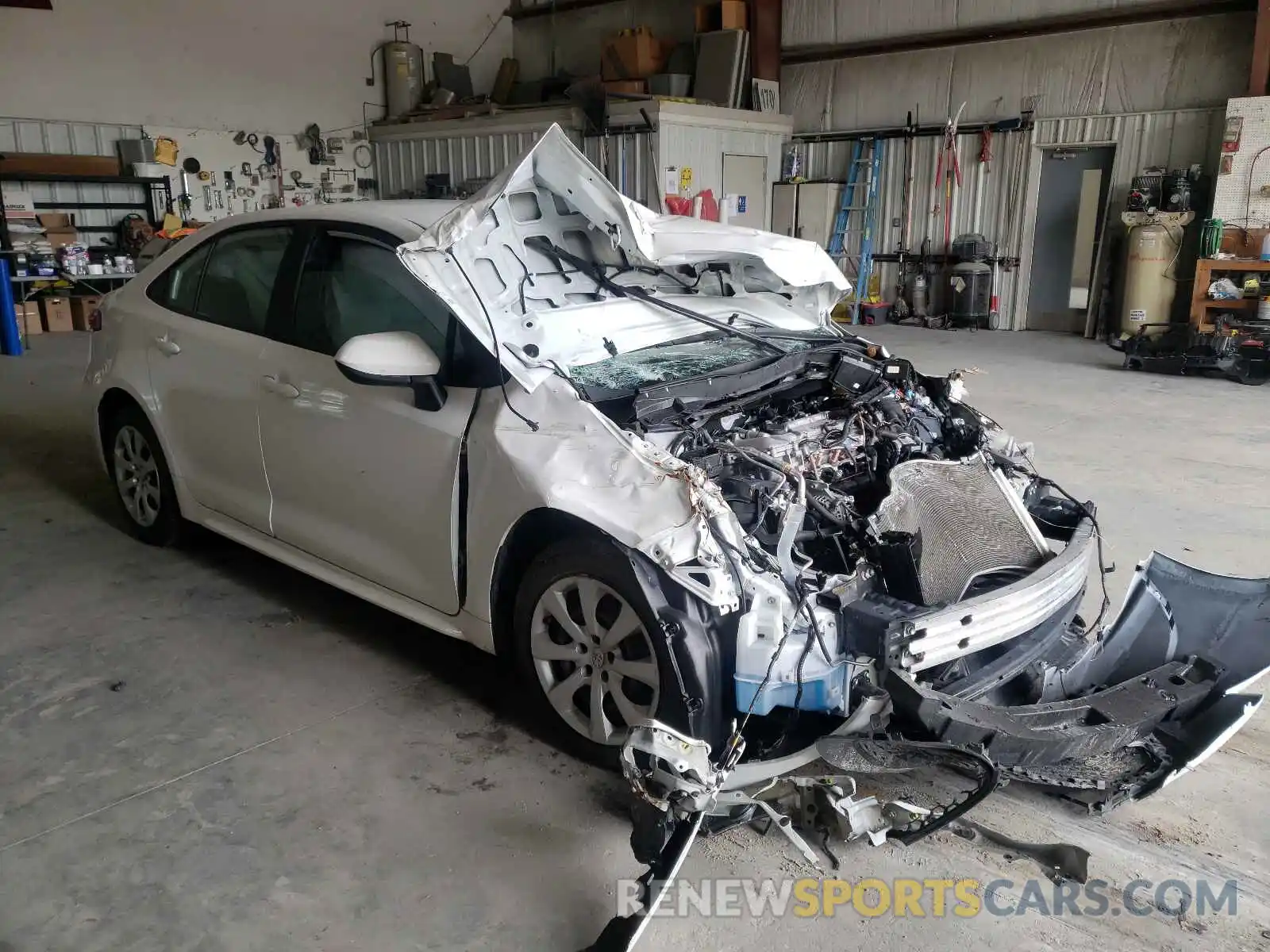 1 Photograph of a damaged car 5YFEPRAE2LP059447 TOYOTA COROLLA 2020