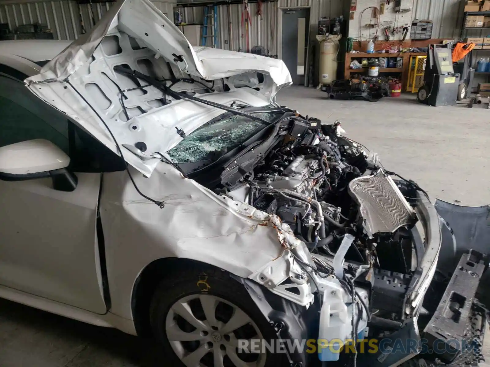 9 Photograph of a damaged car 5YFEPRAE2LP059447 TOYOTA COROLLA 2020