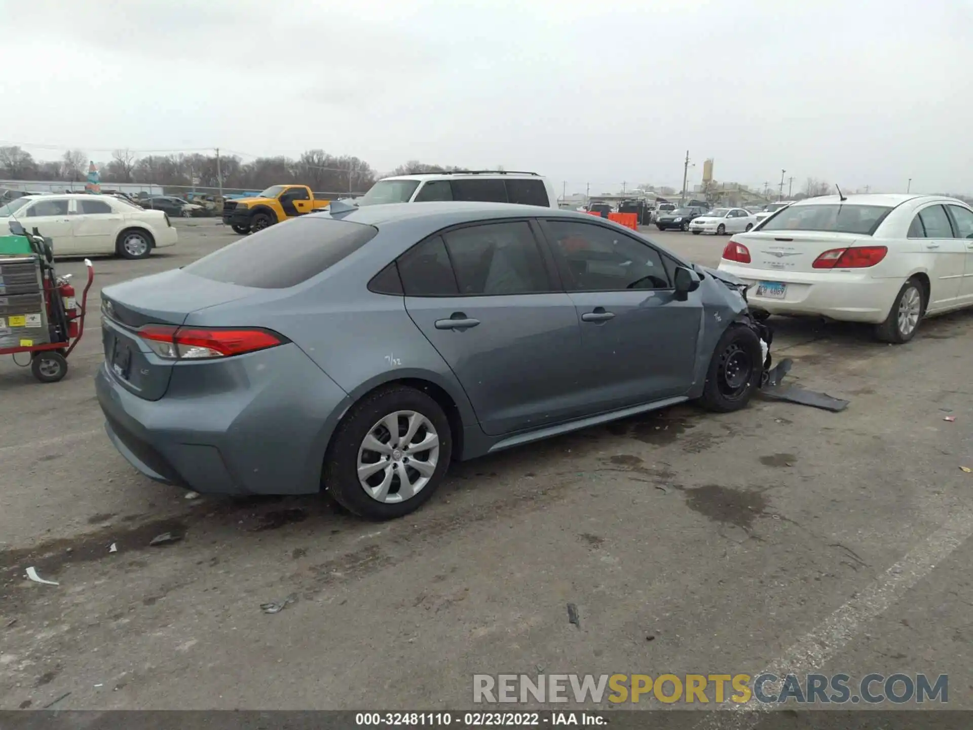 4 Photograph of a damaged car 5YFEPRAE2LP059514 TOYOTA COROLLA 2020