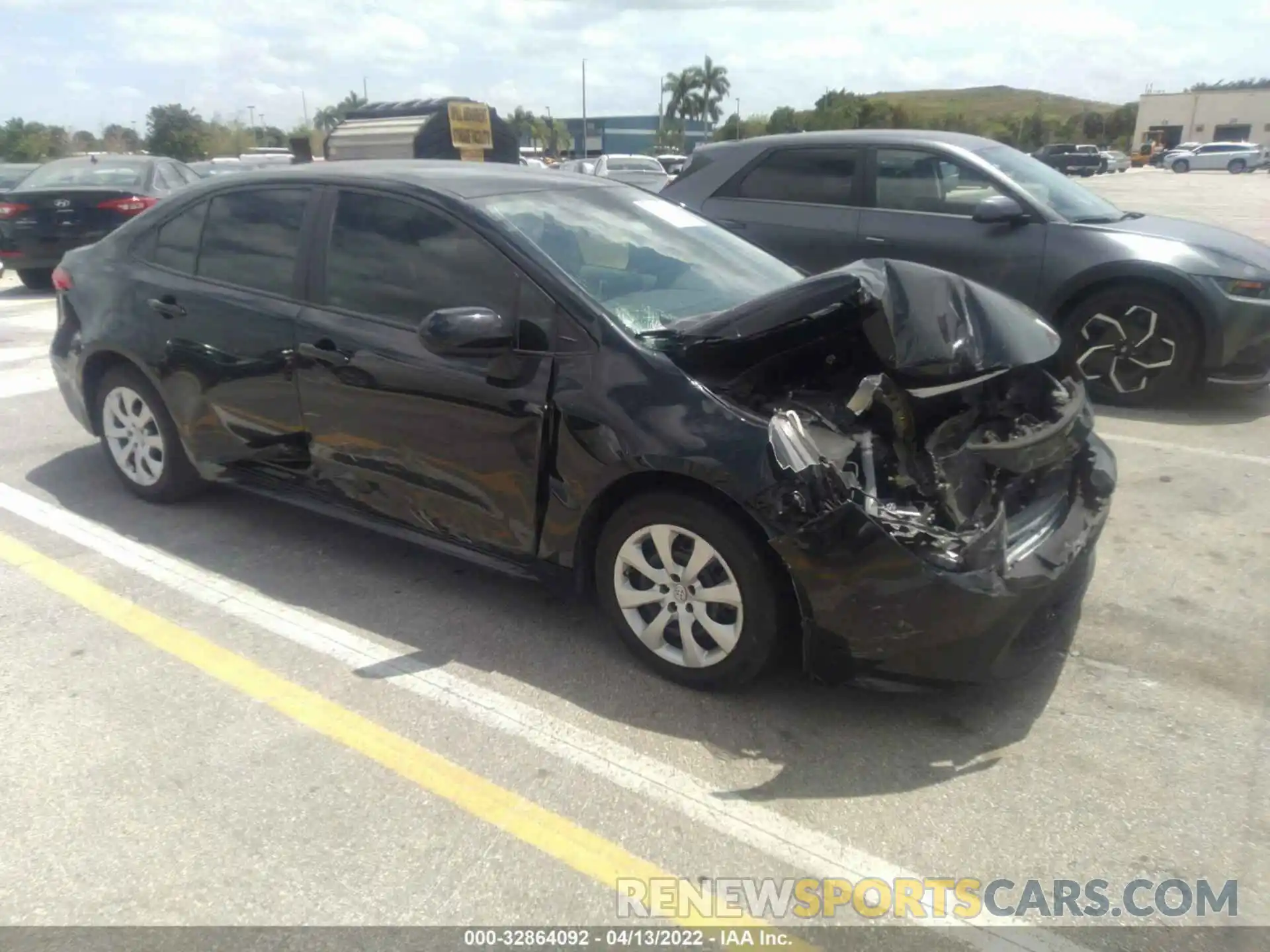 1 Photograph of a damaged car 5YFEPRAE2LP061439 TOYOTA COROLLA 2020