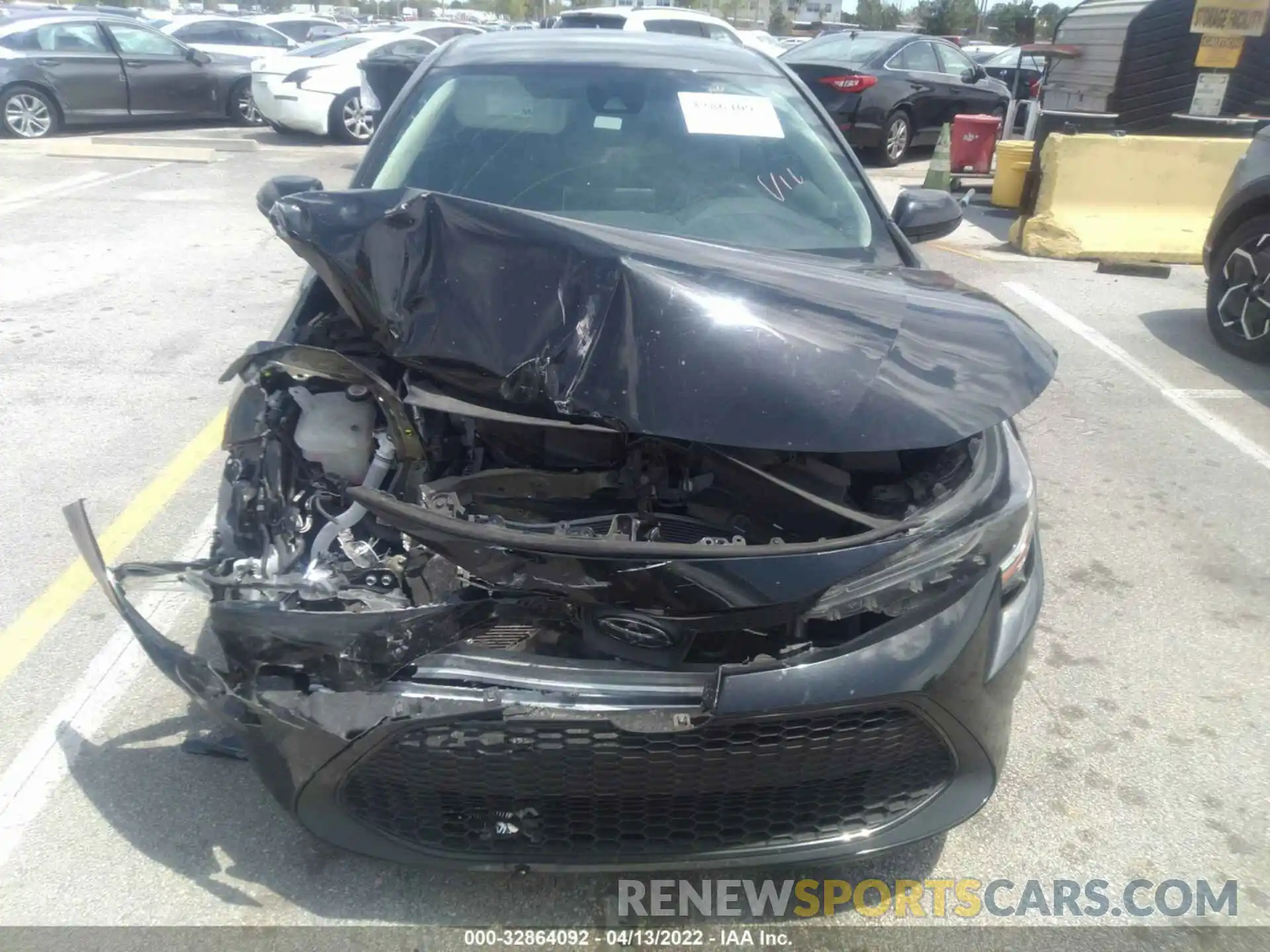 6 Photograph of a damaged car 5YFEPRAE2LP061439 TOYOTA COROLLA 2020