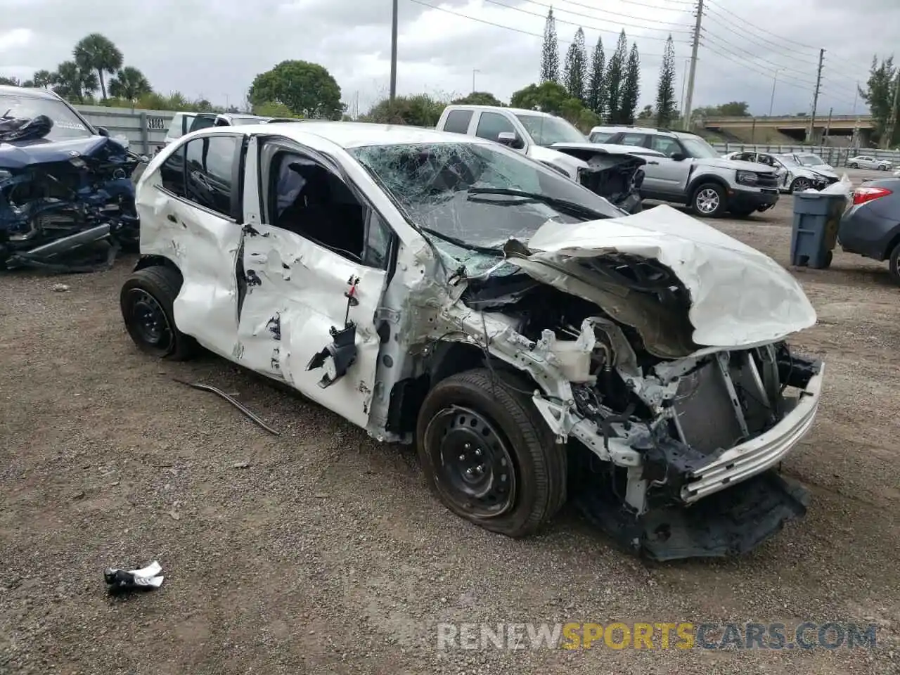 1 Photograph of a damaged car 5YFEPRAE2LP063076 TOYOTA COROLLA 2020