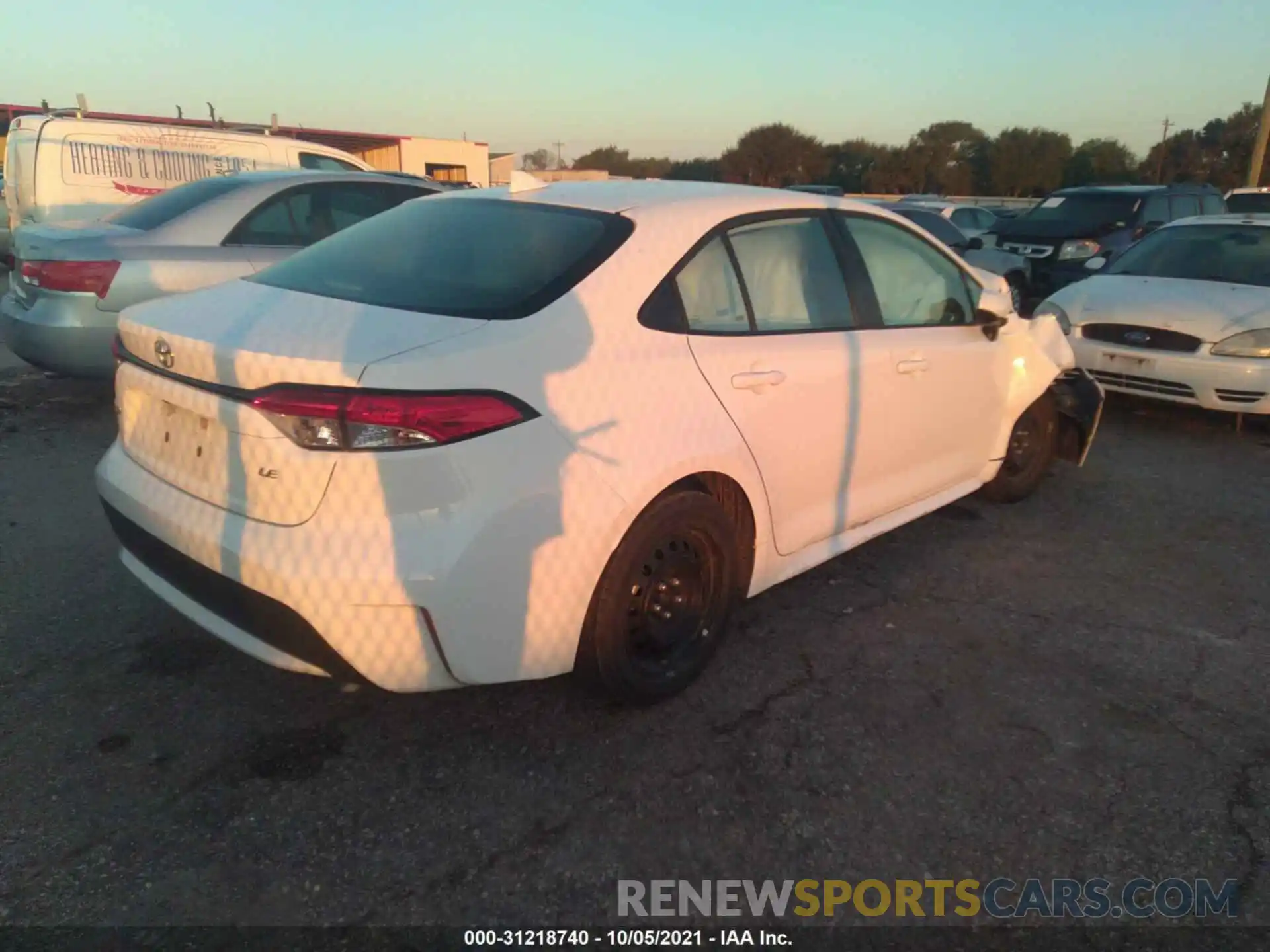 4 Photograph of a damaged car 5YFEPRAE2LP063210 TOYOTA COROLLA 2020