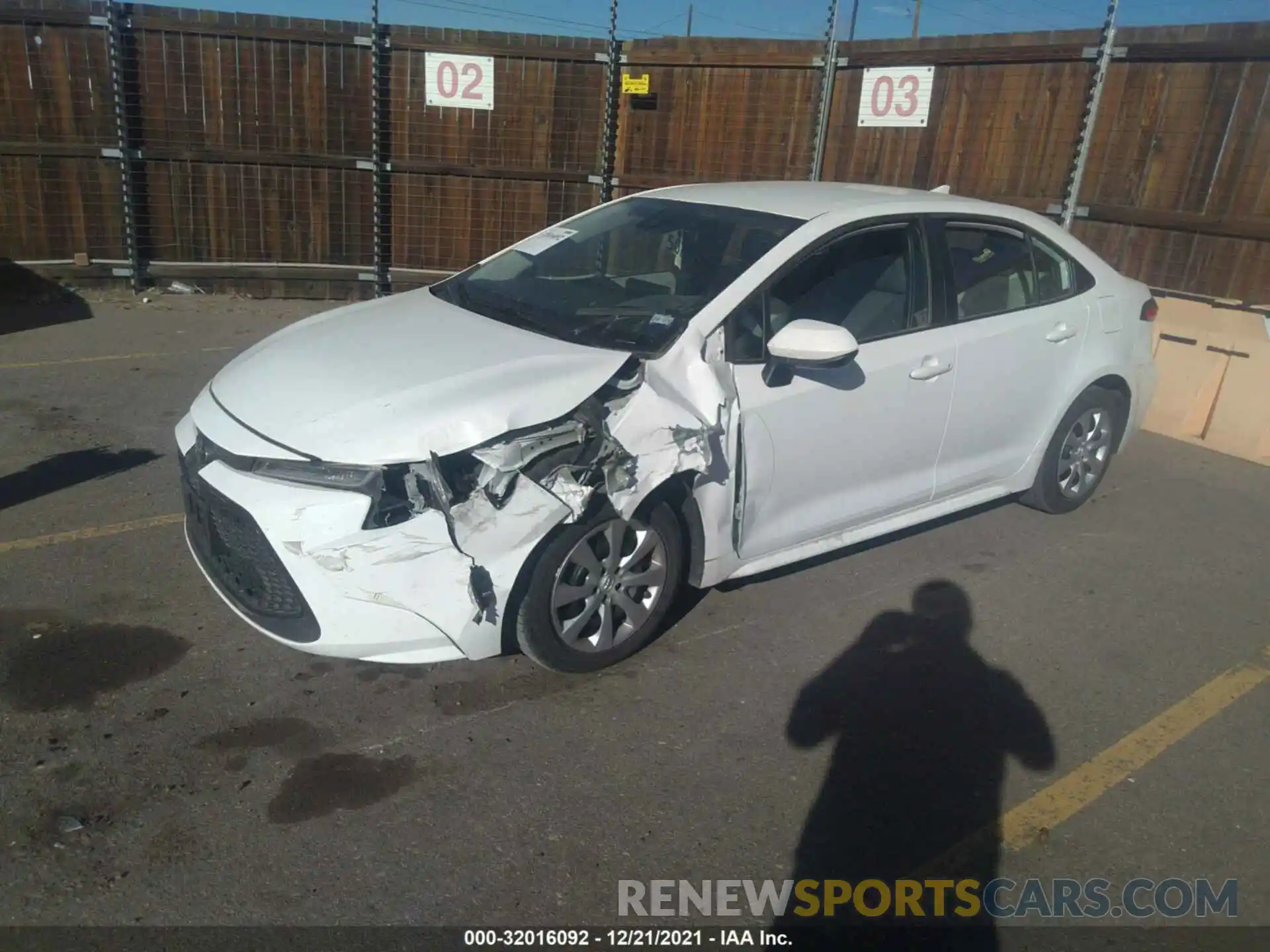 2 Photograph of a damaged car 5YFEPRAE2LP064972 TOYOTA COROLLA 2020