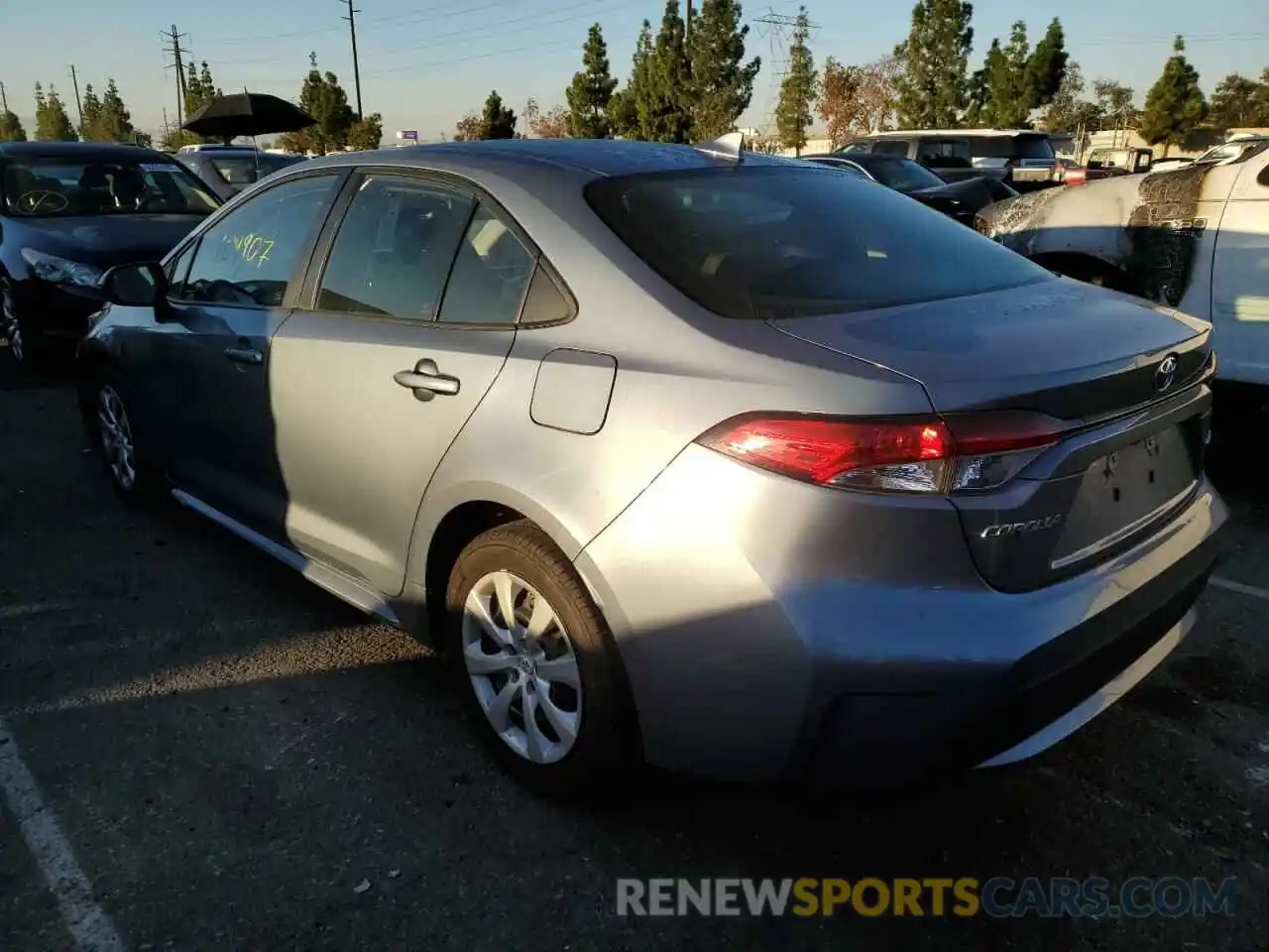 2 Photograph of a damaged car 5YFEPRAE2LP066334 TOYOTA COROLLA 2020