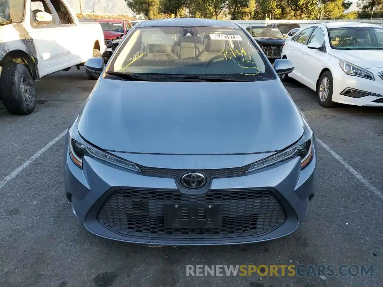 5 Photograph of a damaged car 5YFEPRAE2LP066334 TOYOTA COROLLA 2020