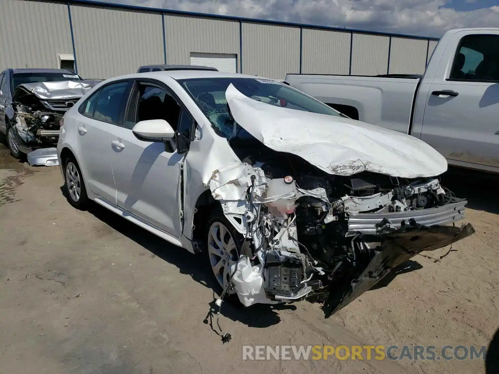 1 Photograph of a damaged car 5YFEPRAE2LP067998 TOYOTA COROLLA 2020