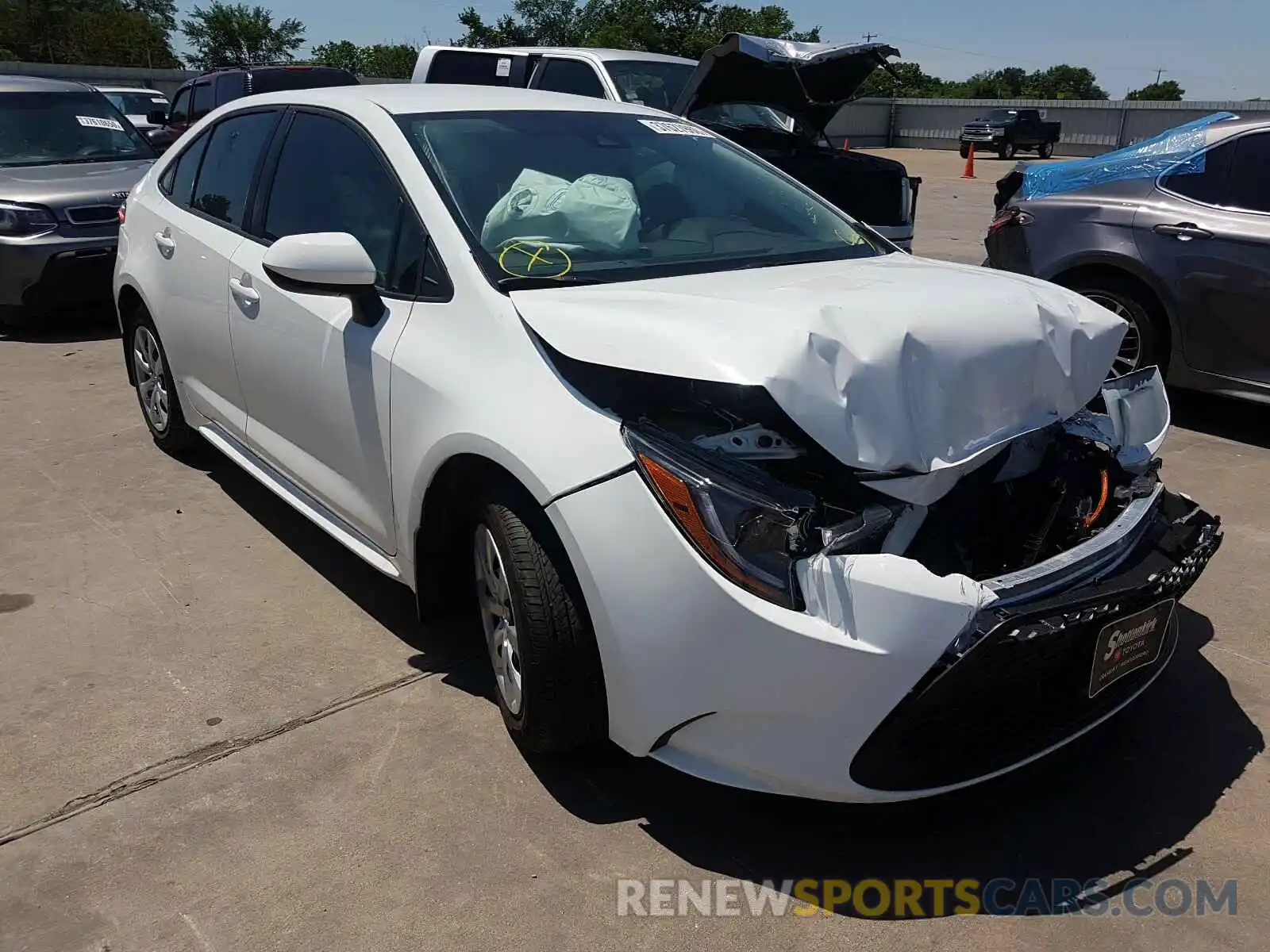 1 Photograph of a damaged car 5YFEPRAE2LP068620 TOYOTA COROLLA 2020