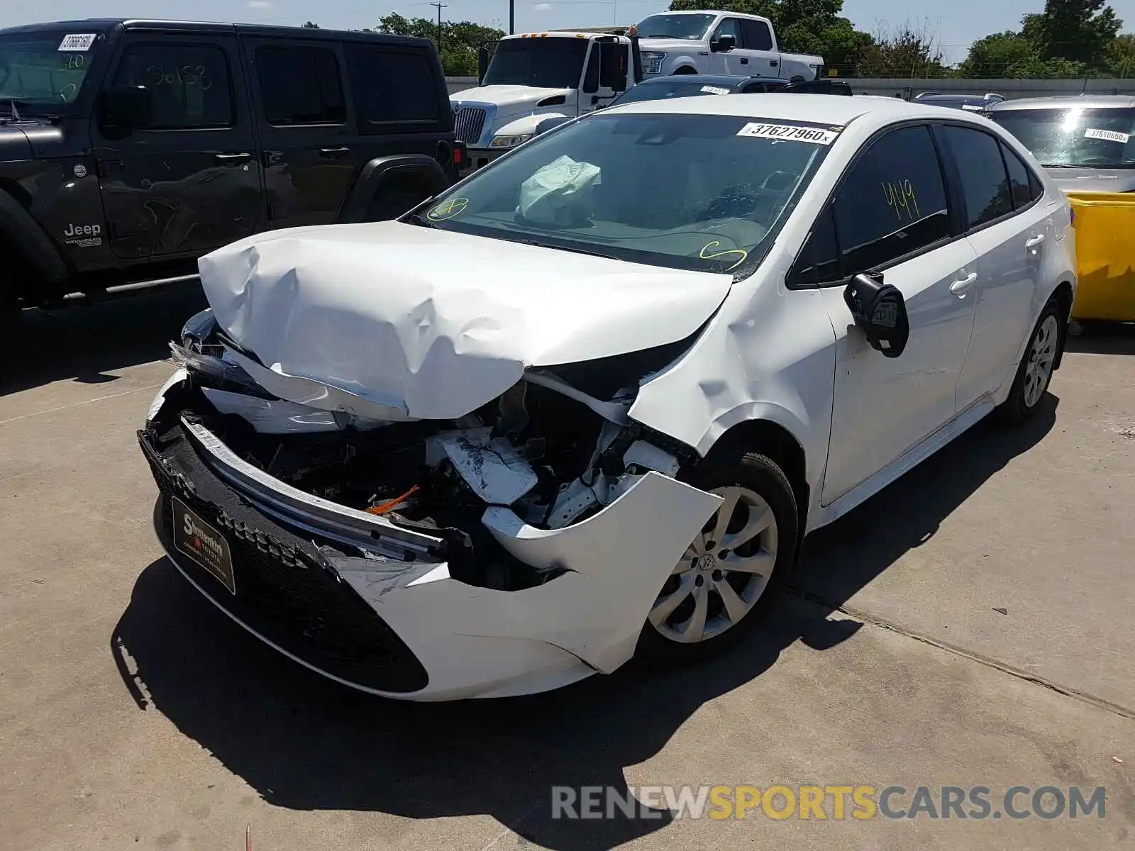 2 Photograph of a damaged car 5YFEPRAE2LP068620 TOYOTA COROLLA 2020