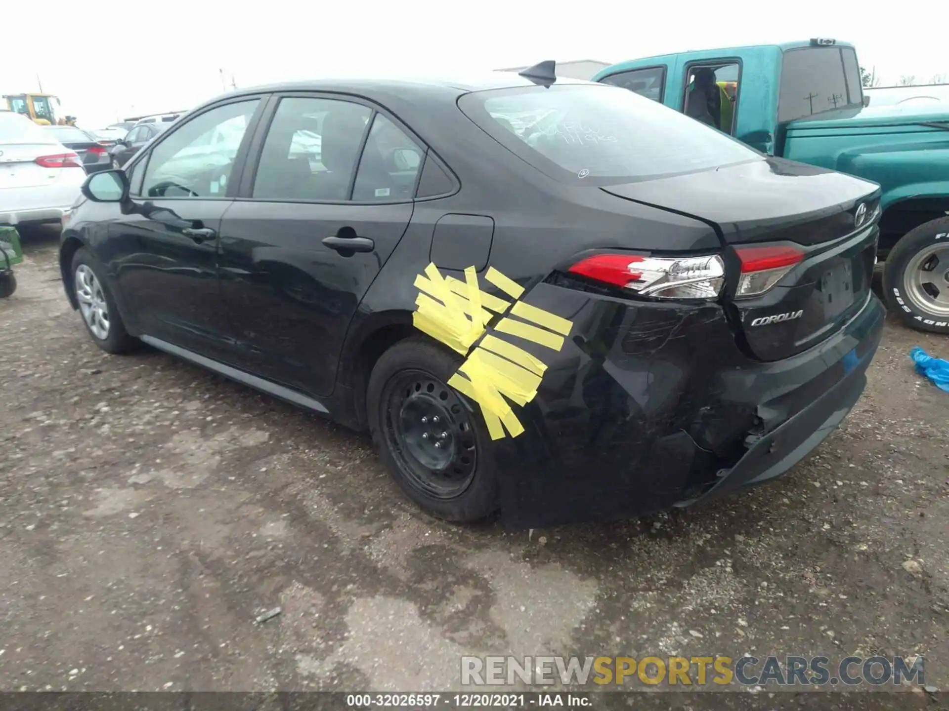 3 Photograph of a damaged car 5YFEPRAE2LP068942 TOYOTA COROLLA 2020