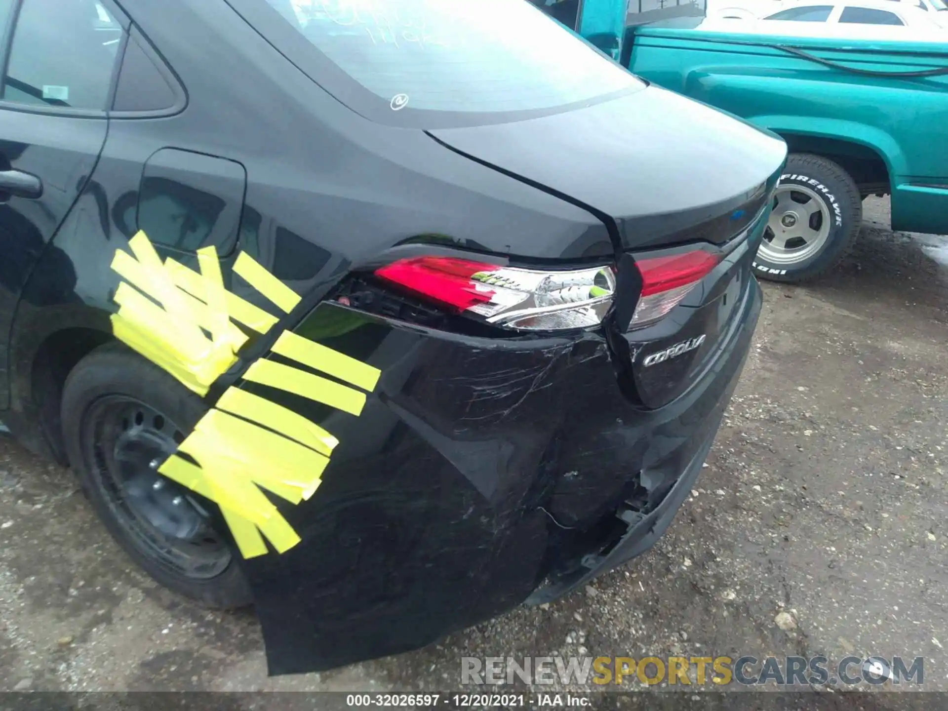 6 Photograph of a damaged car 5YFEPRAE2LP068942 TOYOTA COROLLA 2020