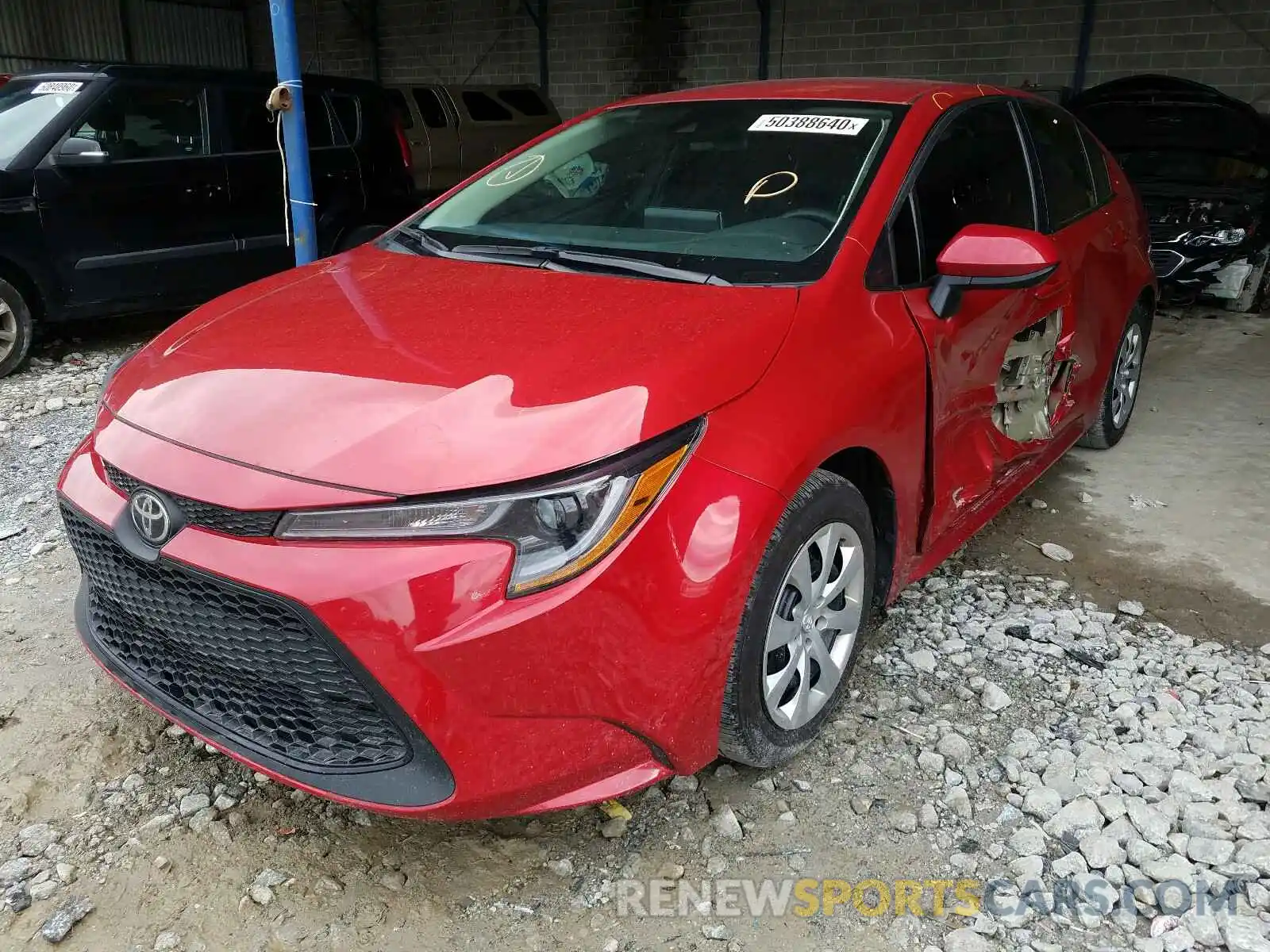 2 Photograph of a damaged car 5YFEPRAE2LP069704 TOYOTA COROLLA 2020