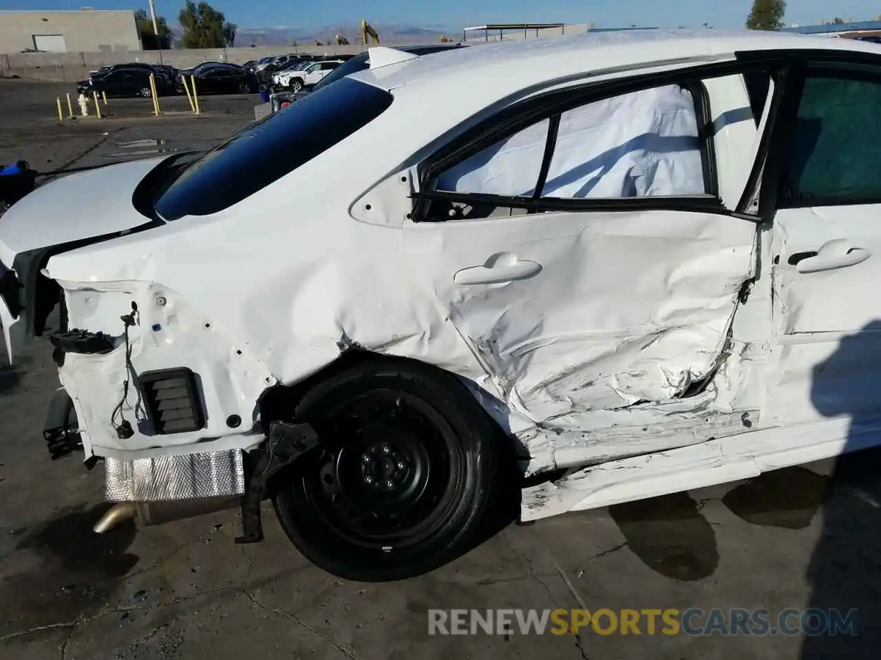 9 Photograph of a damaged car 5YFEPRAE2LP069850 TOYOTA COROLLA 2020