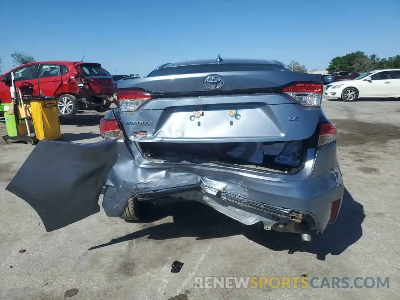 6 Photograph of a damaged car 5YFEPRAE2LP070786 TOYOTA COROLLA 2020