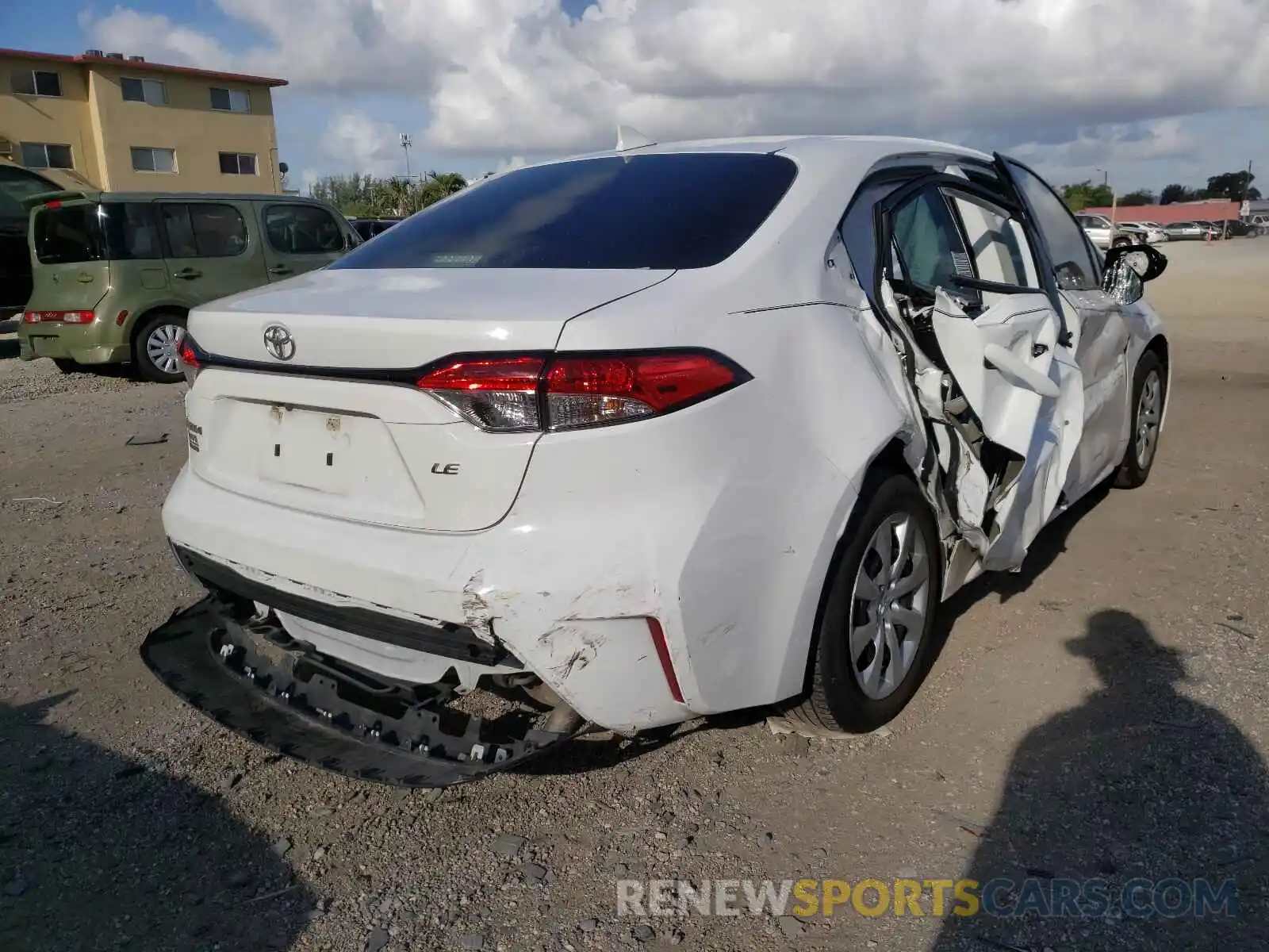 4 Photograph of a damaged car 5YFEPRAE2LP071162 TOYOTA COROLLA 2020