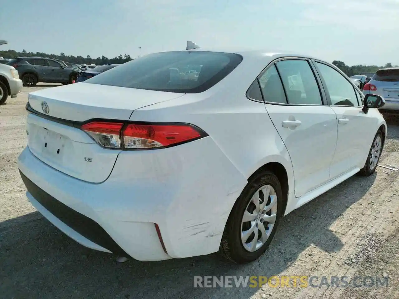 4 Photograph of a damaged car 5YFEPRAE2LP071310 TOYOTA COROLLA 2020