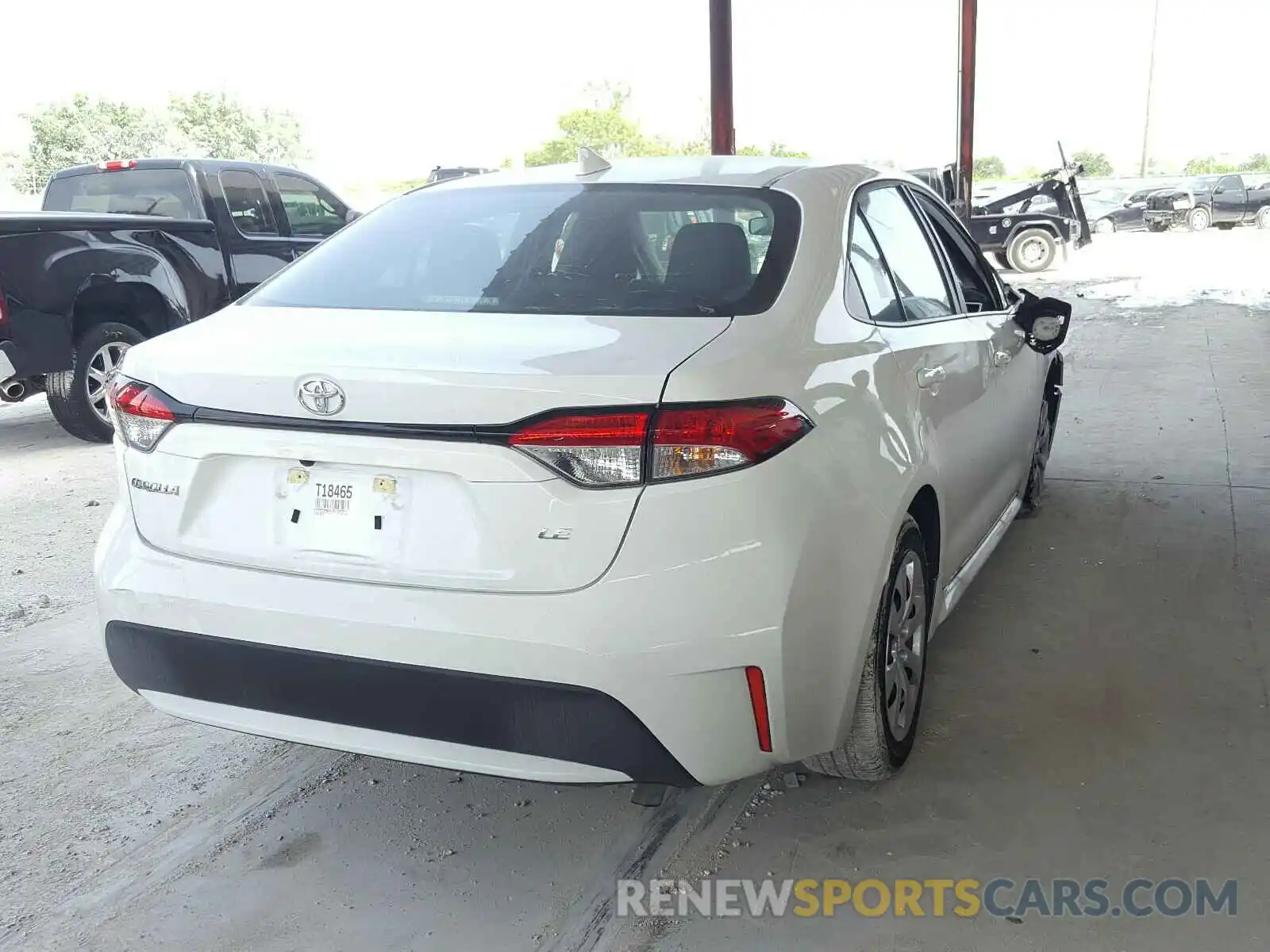 4 Photograph of a damaged car 5YFEPRAE2LP072327 TOYOTA COROLLA 2020