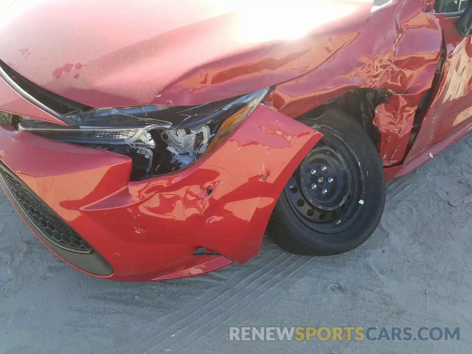 9 Photograph of a damaged car 5YFEPRAE2LP073736 TOYOTA COROLLA 2020