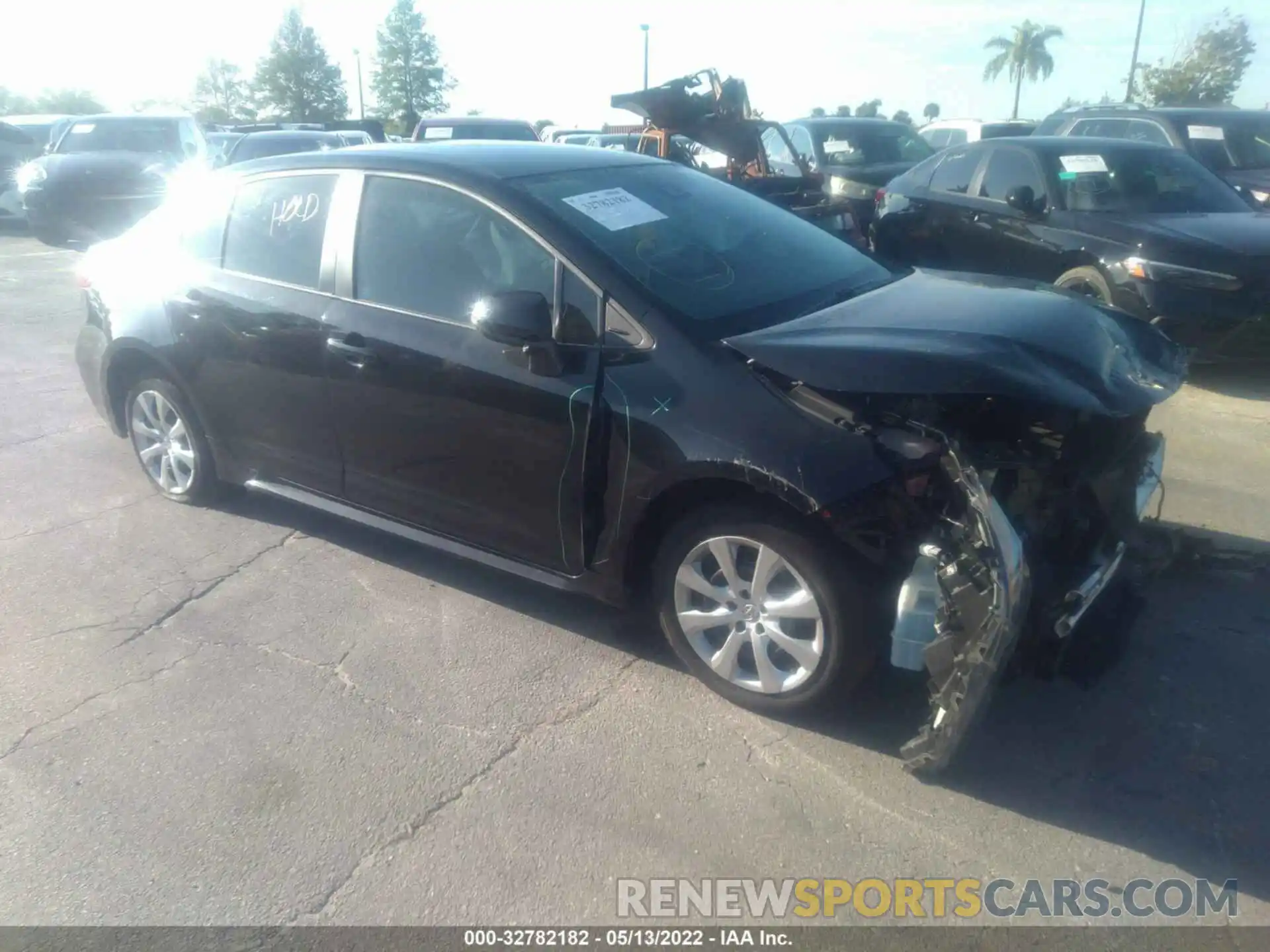 1 Photograph of a damaged car 5YFEPRAE2LP075499 TOYOTA COROLLA 2020