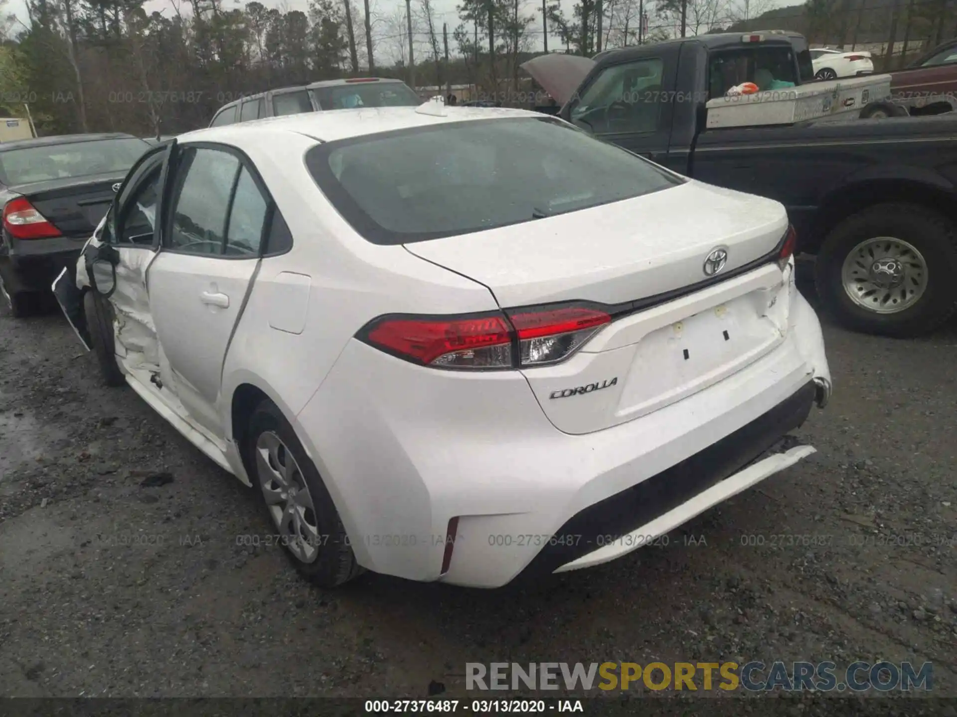 3 Photograph of a damaged car 5YFEPRAE2LP075583 TOYOTA COROLLA 2020