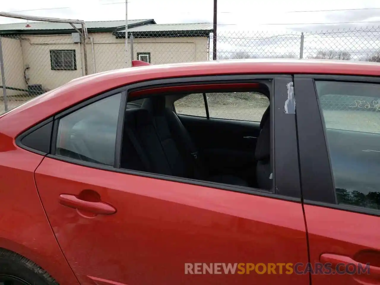 9 Photograph of a damaged car 5YFEPRAE2LP077236 TOYOTA COROLLA 2020