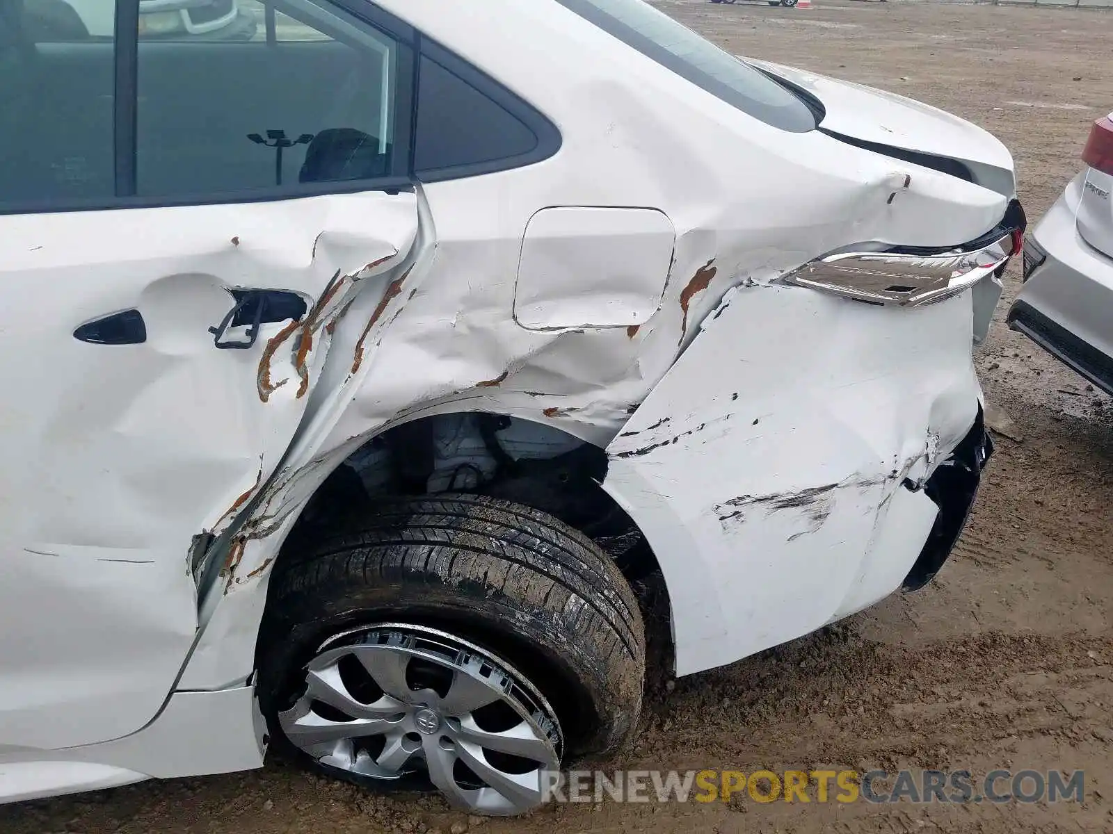 9 Photograph of a damaged car 5YFEPRAE2LP078029 TOYOTA COROLLA 2020