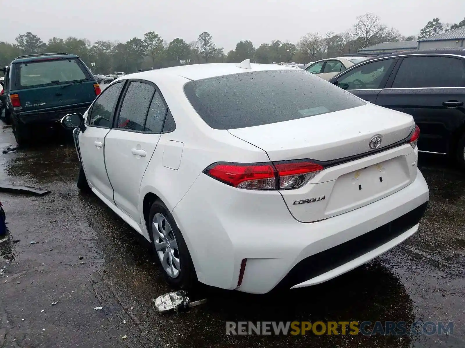 3 Photograph of a damaged car 5YFEPRAE2LP080511 TOYOTA COROLLA 2020