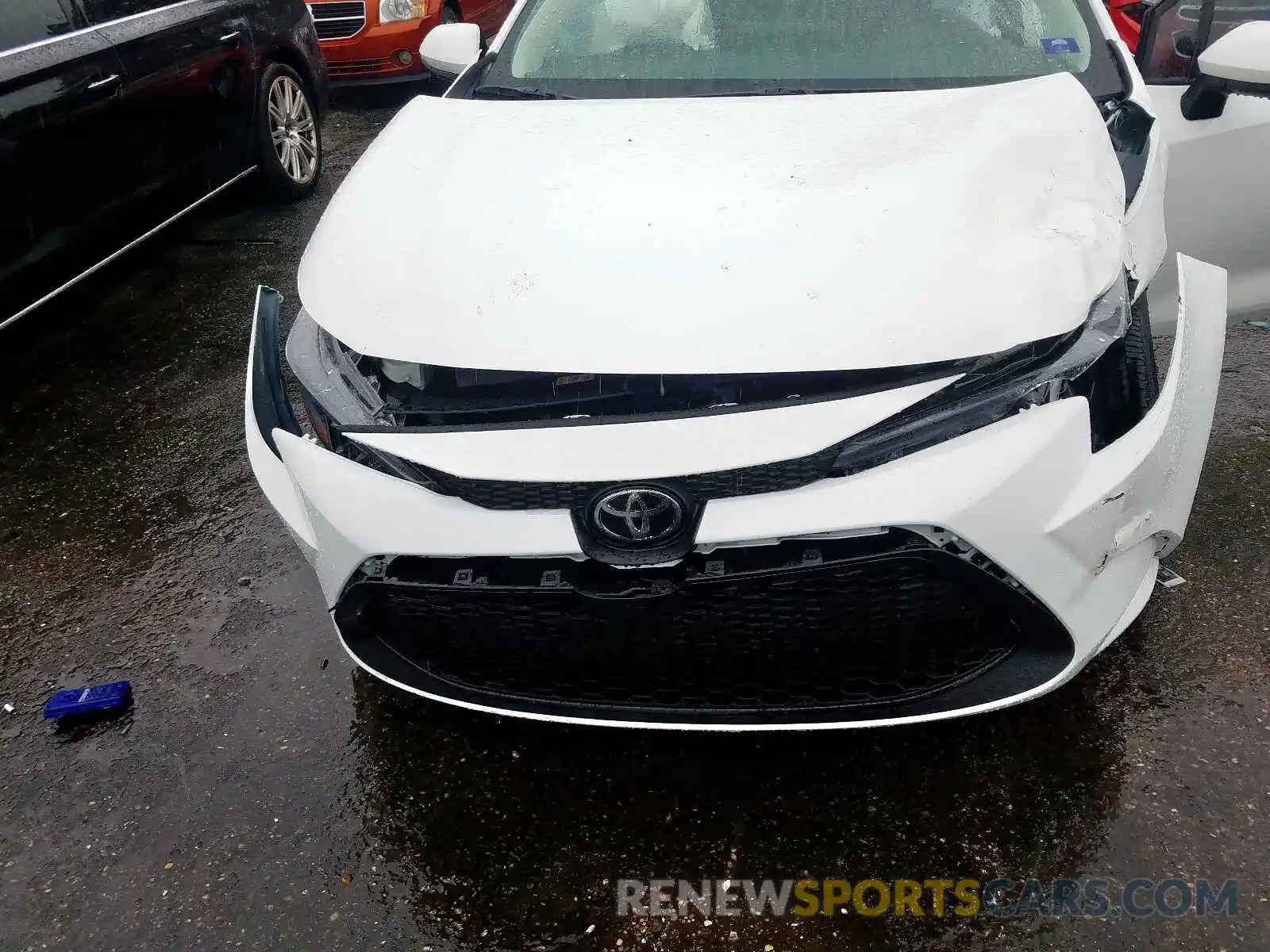 9 Photograph of a damaged car 5YFEPRAE2LP080511 TOYOTA COROLLA 2020