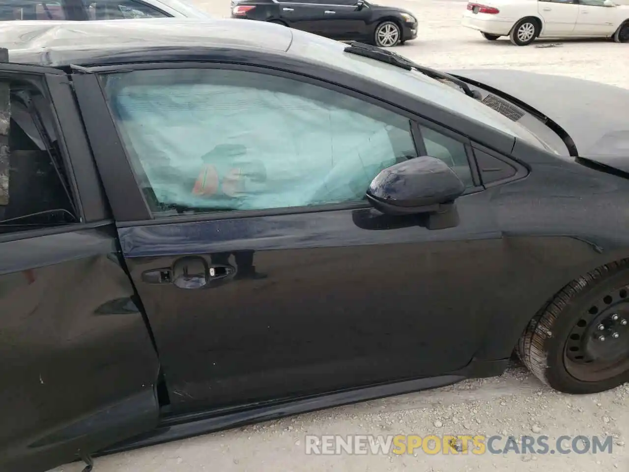 5 Photograph of a damaged car 5YFEPRAE2LP083540 TOYOTA COROLLA 2020