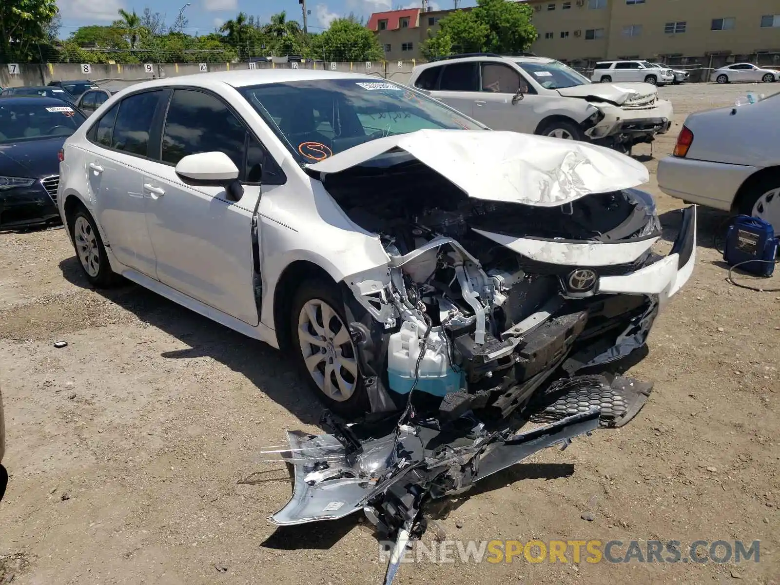 1 Photograph of a damaged car 5YFEPRAE2LP085059 TOYOTA COROLLA 2020