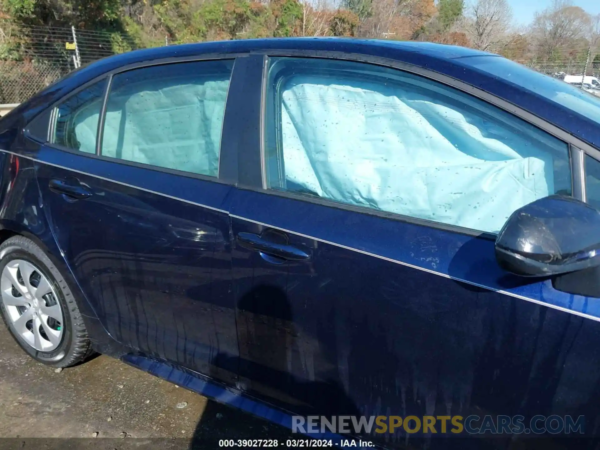 13 Photograph of a damaged car 5YFEPRAE2LP086275 TOYOTA COROLLA 2020