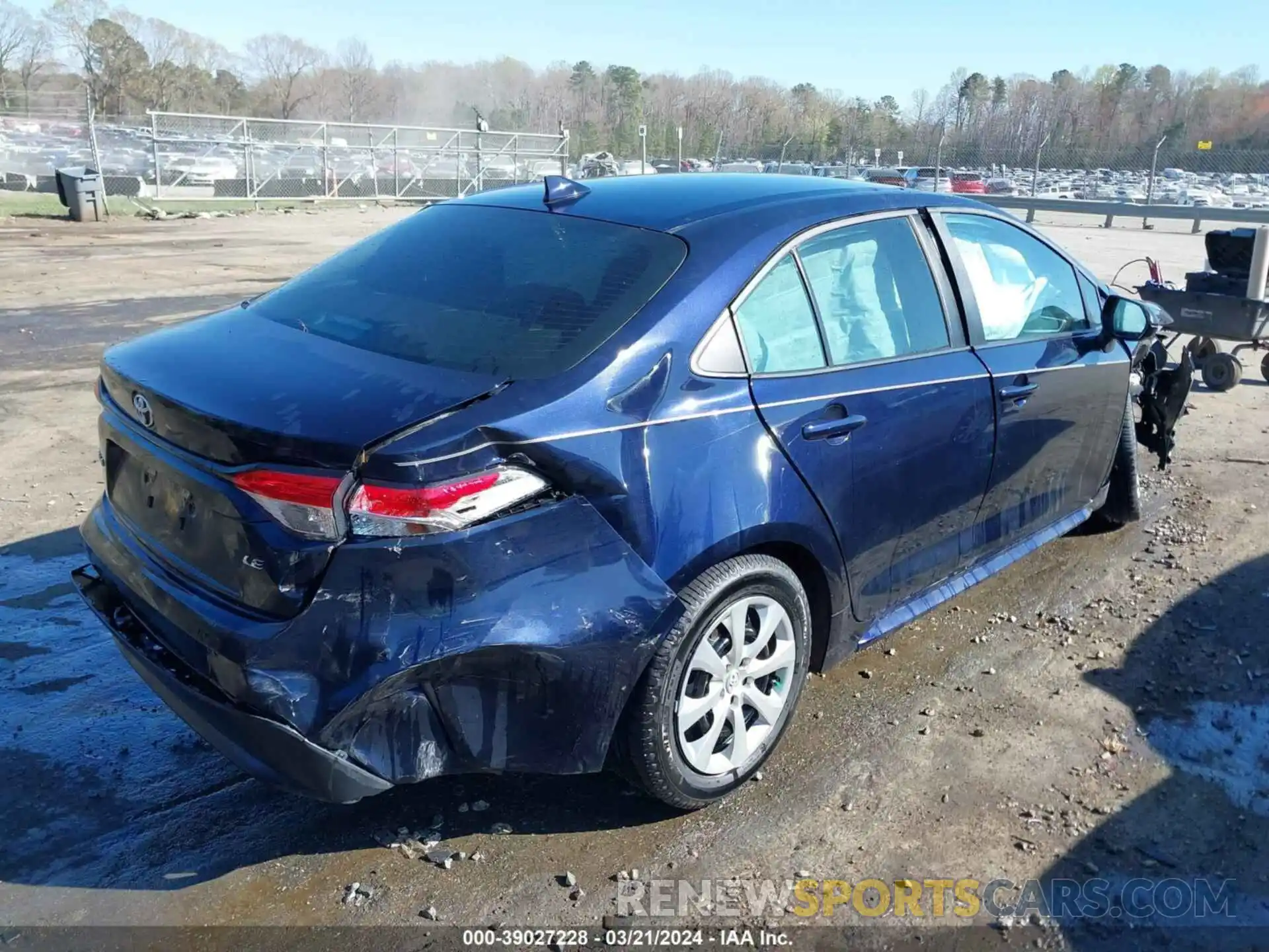 4 Photograph of a damaged car 5YFEPRAE2LP086275 TOYOTA COROLLA 2020