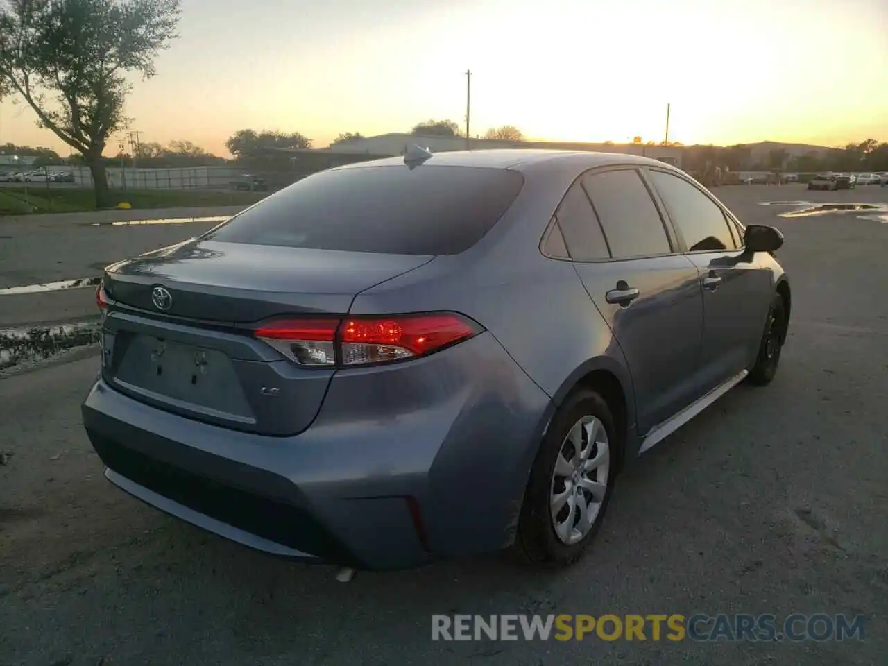 4 Photograph of a damaged car 5YFEPRAE2LP086731 TOYOTA COROLLA 2020