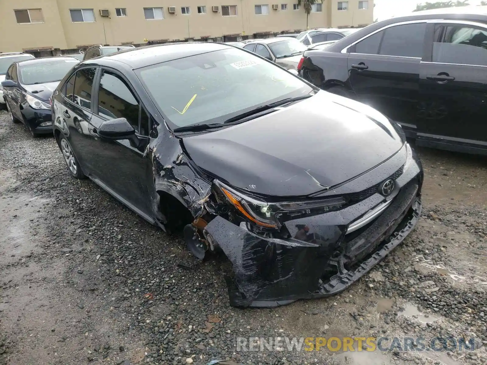 1 Photograph of a damaged car 5YFEPRAE2LP087460 TOYOTA COROLLA 2020