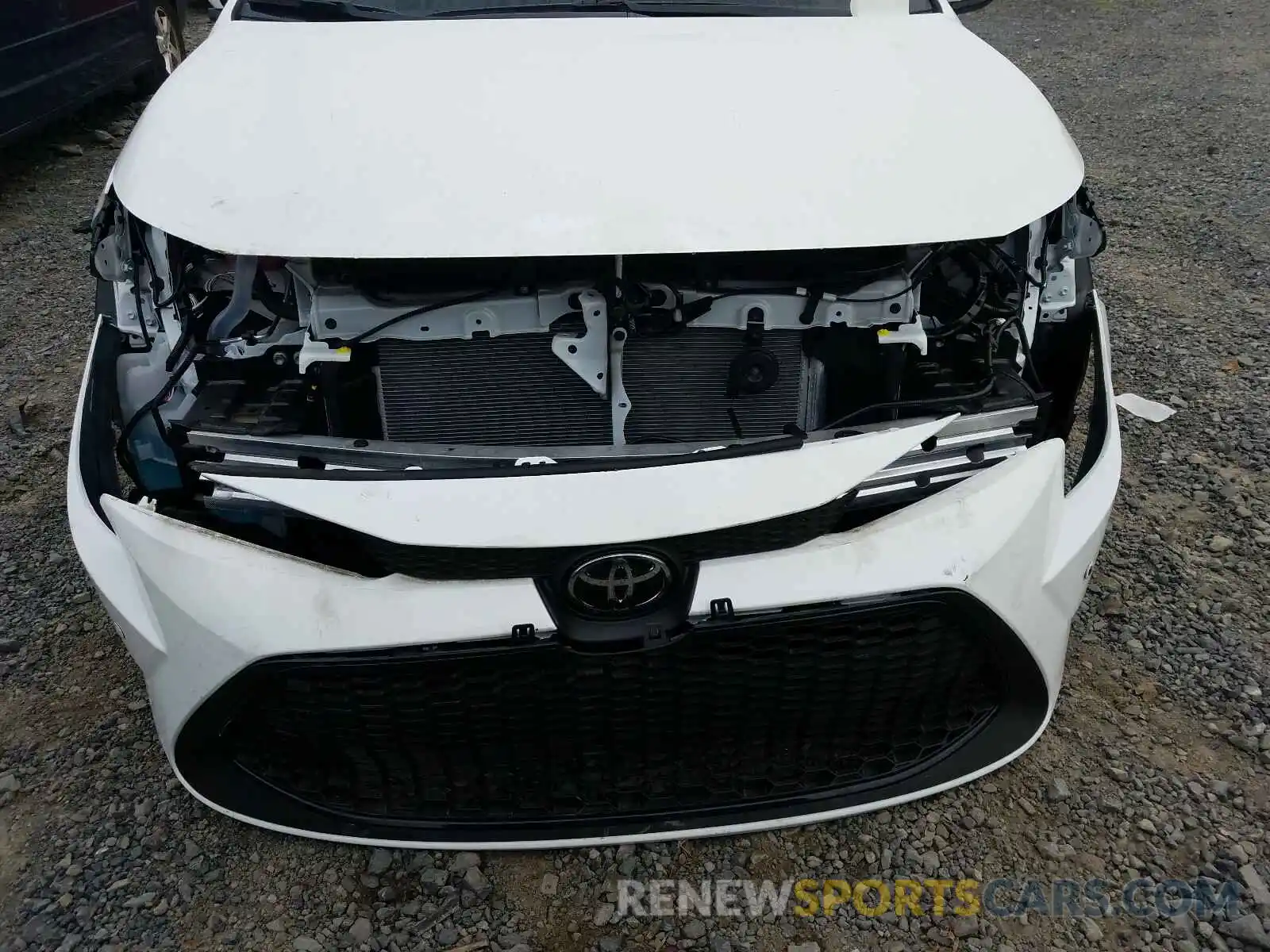 9 Photograph of a damaged car 5YFEPRAE2LP088320 TOYOTA COROLLA 2020