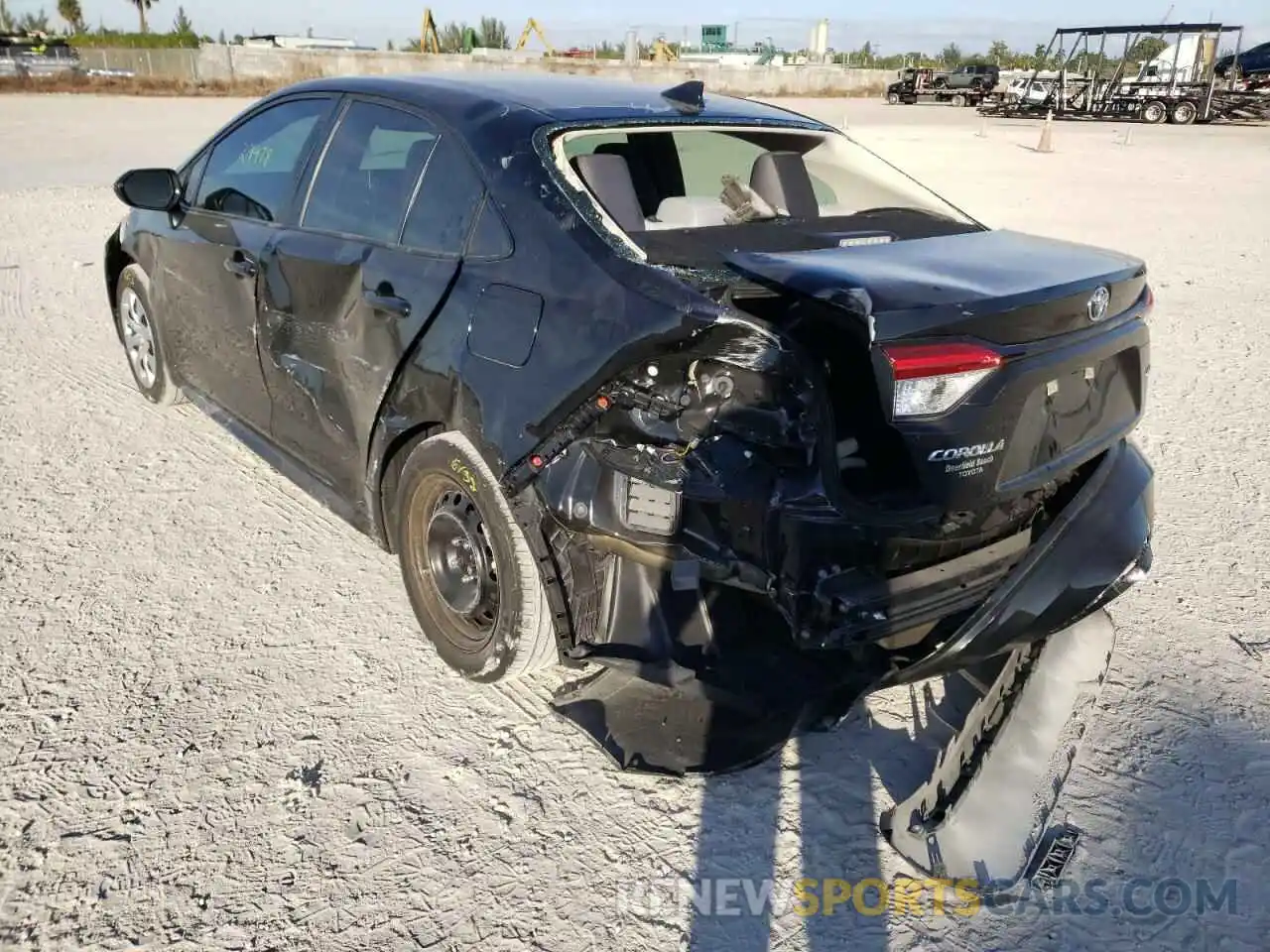 3 Photograph of a damaged car 5YFEPRAE2LP088656 TOYOTA COROLLA 2020