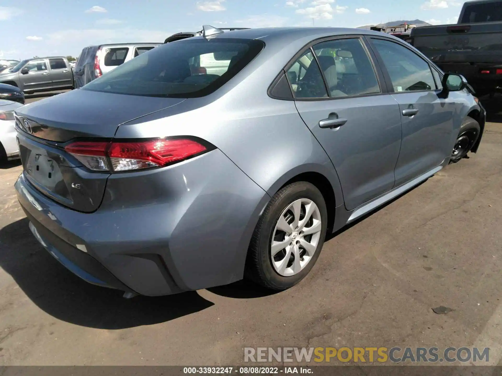 4 Photograph of a damaged car 5YFEPRAE2LP088687 TOYOTA COROLLA 2020