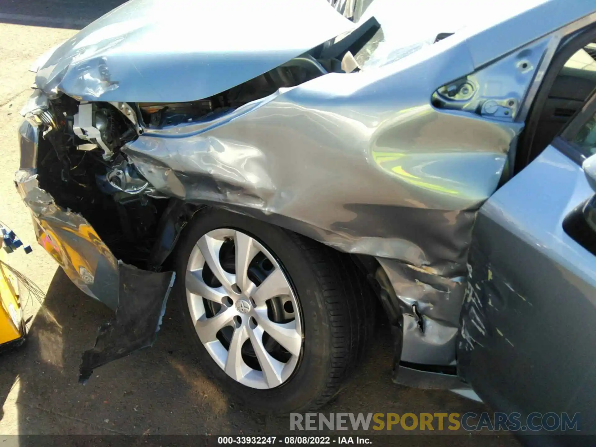 6 Photograph of a damaged car 5YFEPRAE2LP088687 TOYOTA COROLLA 2020