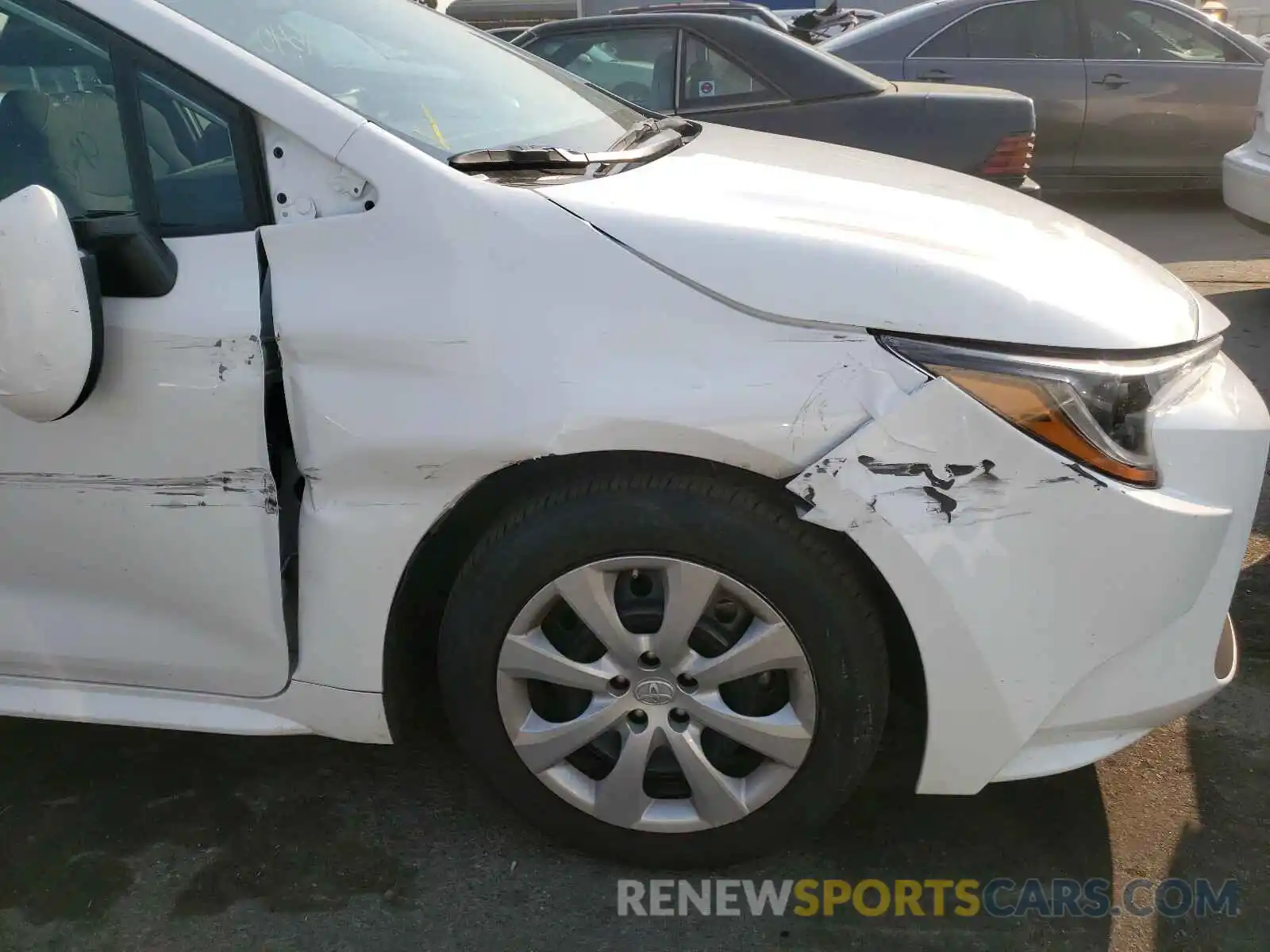 9 Photograph of a damaged car 5YFEPRAE2LP090780 TOYOTA COROLLA 2020