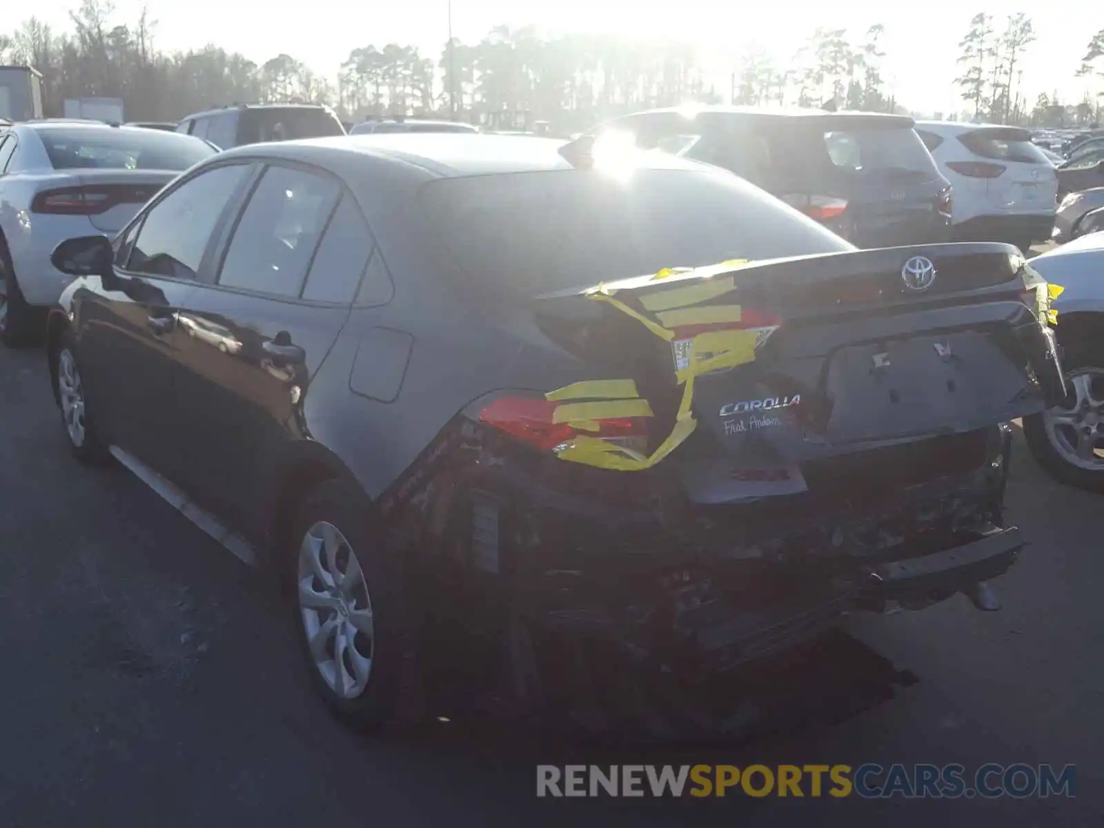 3 Photograph of a damaged car 5YFEPRAE2LP093632 TOYOTA COROLLA 2020