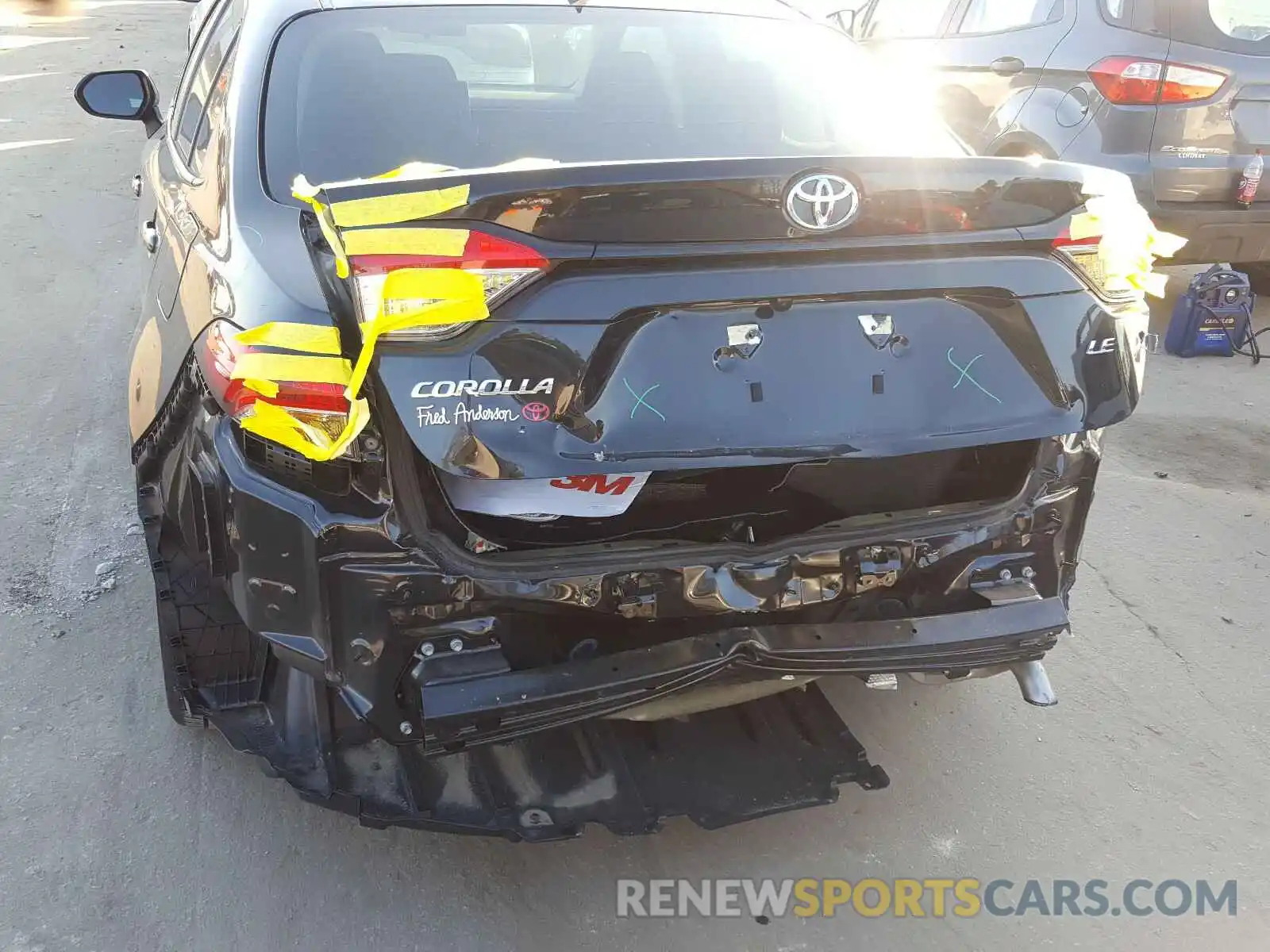 9 Photograph of a damaged car 5YFEPRAE2LP093632 TOYOTA COROLLA 2020