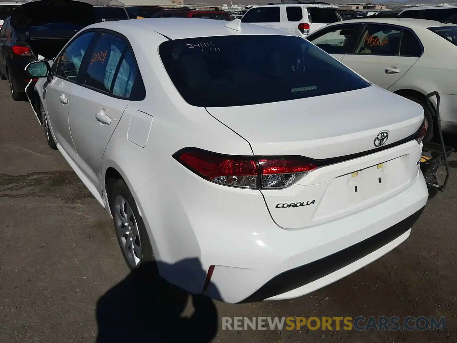 3 Photograph of a damaged car 5YFEPRAE2LP095462 TOYOTA COROLLA 2020