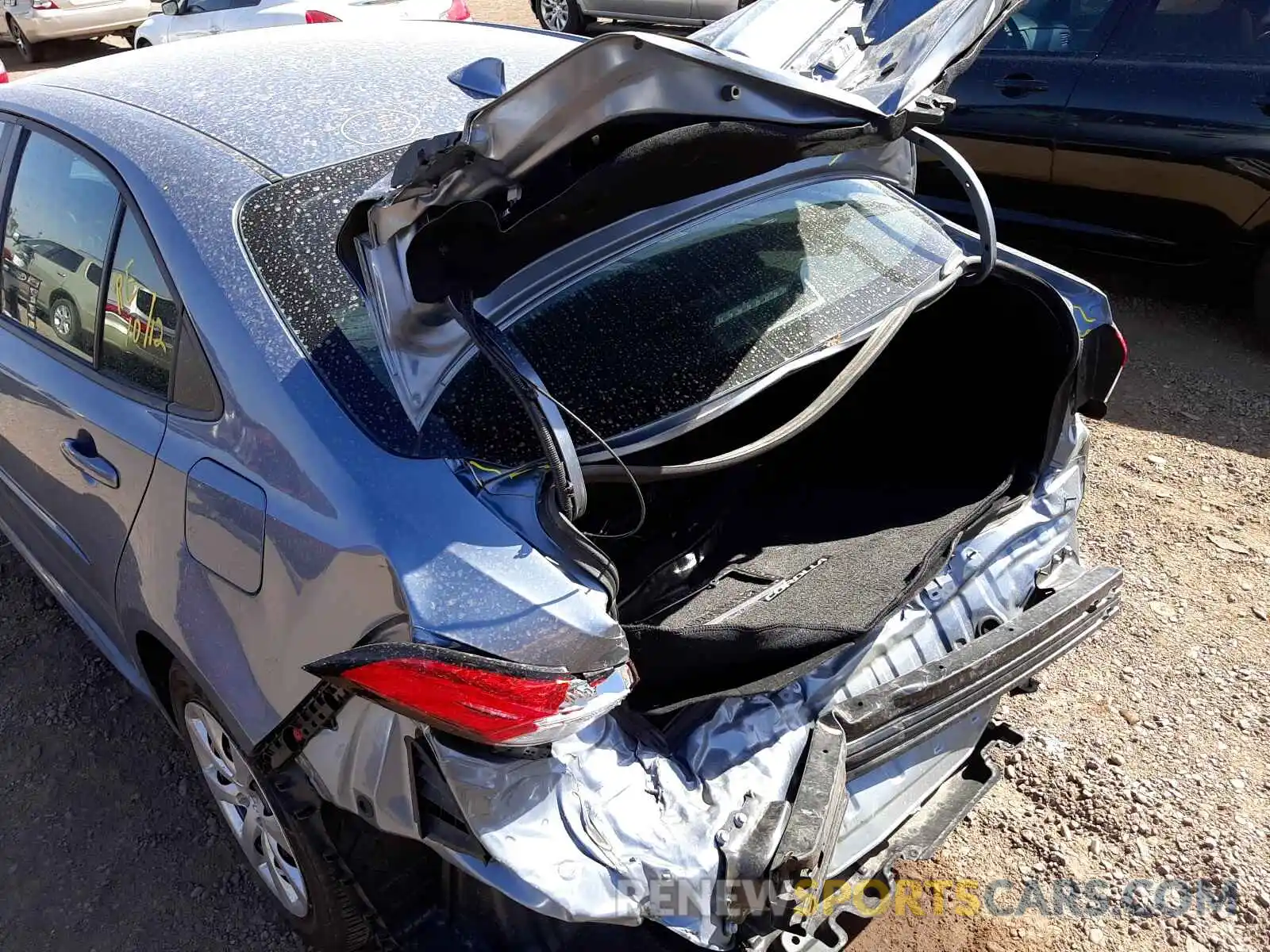 9 Photograph of a damaged car 5YFEPRAE2LP096322 TOYOTA COROLLA 2020