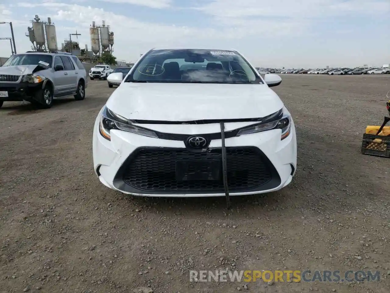 9 Photograph of a damaged car 5YFEPRAE2LP096658 TOYOTA COROLLA 2020